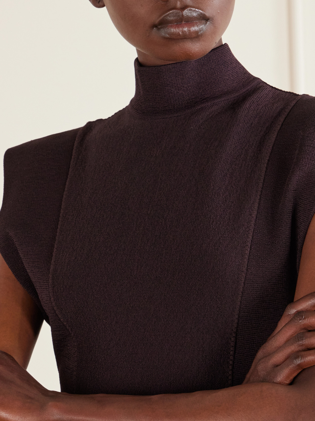 Alaïa Short Aubergine Silk Knit Dress In Purple