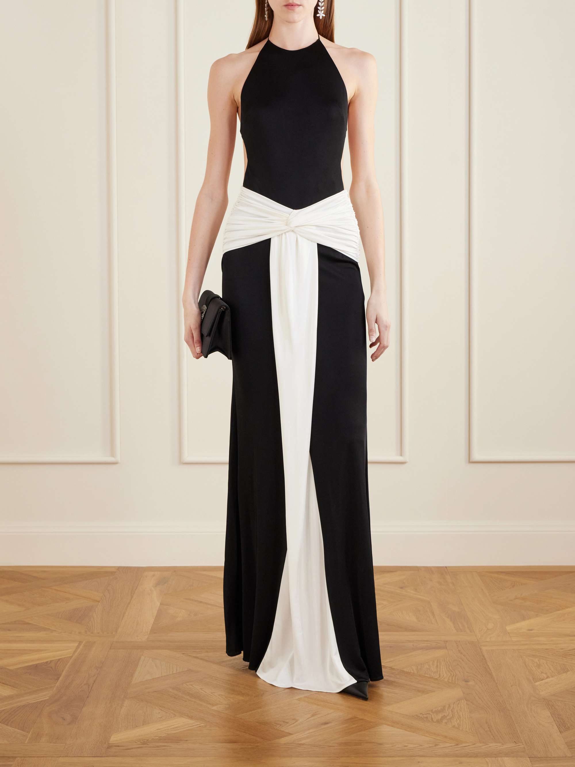 THE NEW ARRIVALS ILKYAZ OZEL 