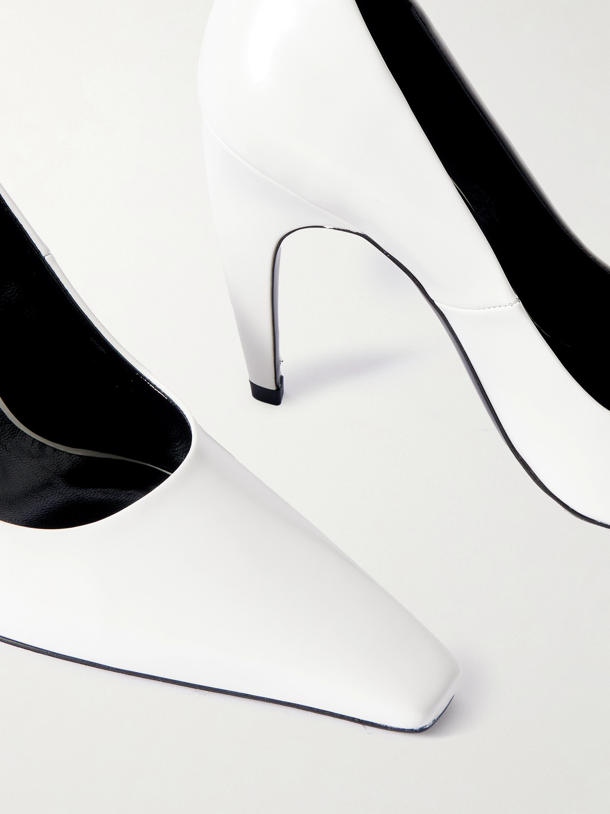 Jude Fame Leather Pumps In White