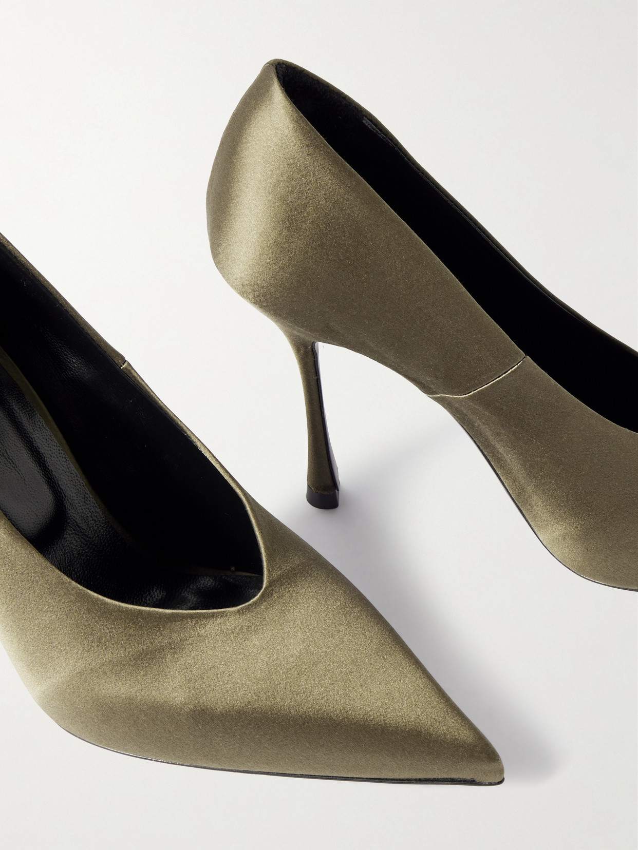 Kiss Pumps