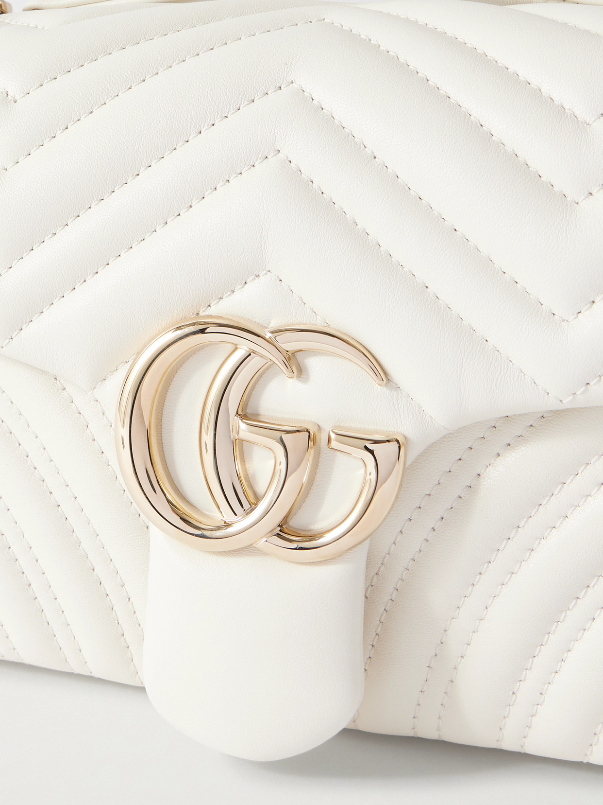 GG Marmont Quilted Shoulder Bag