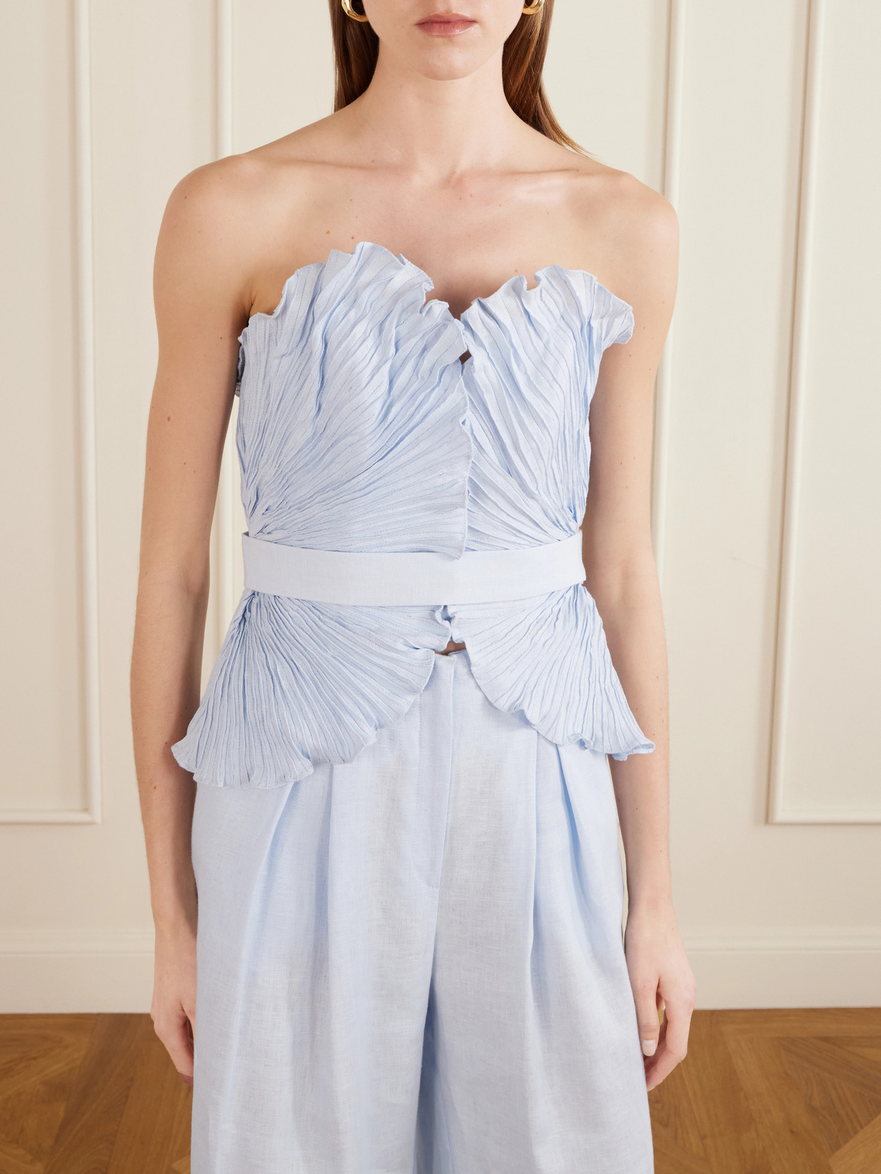 De Tres Strapless Pleated Top