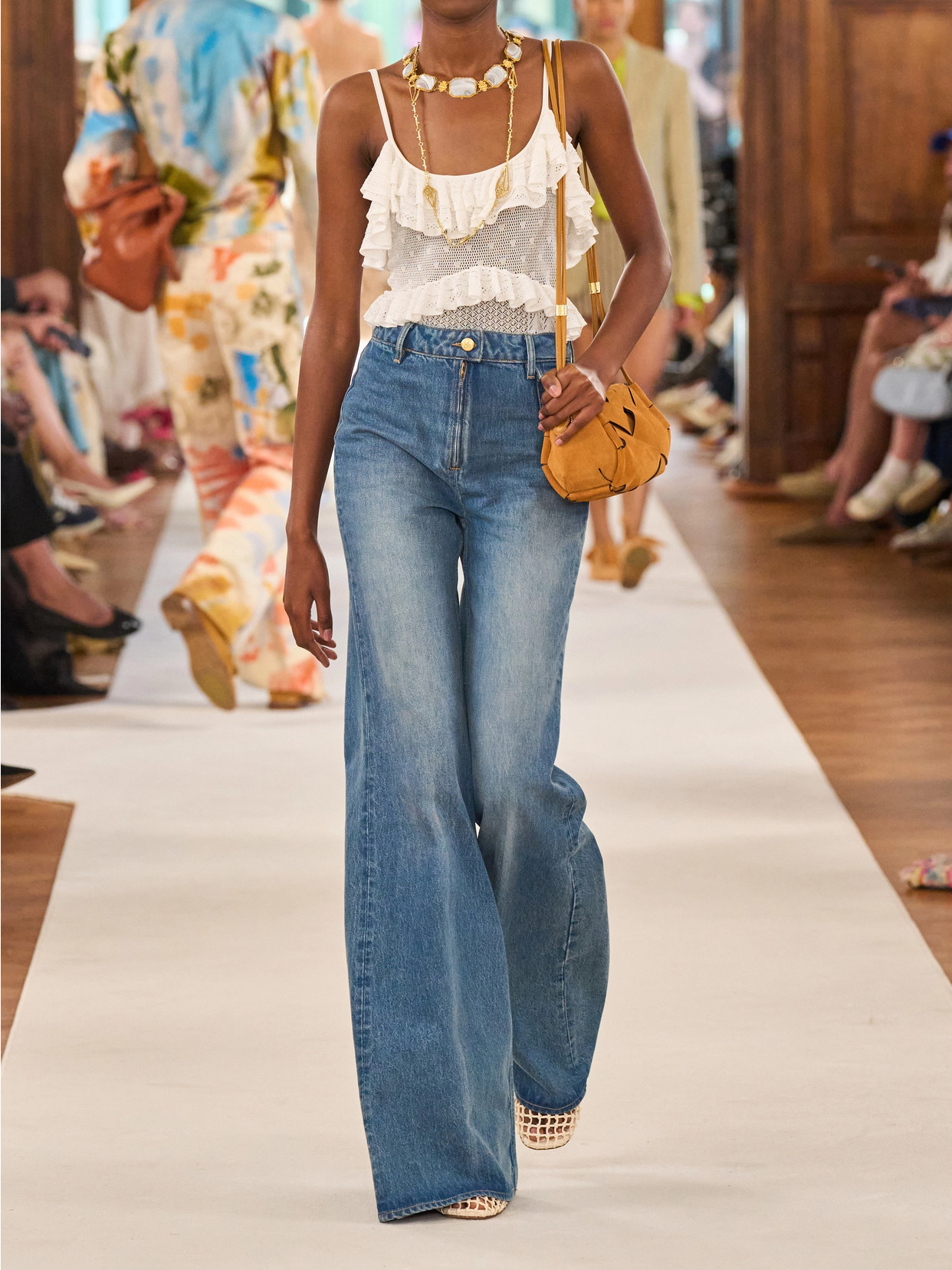 Ulla Johnson Odelia Flared Jeans In Blue