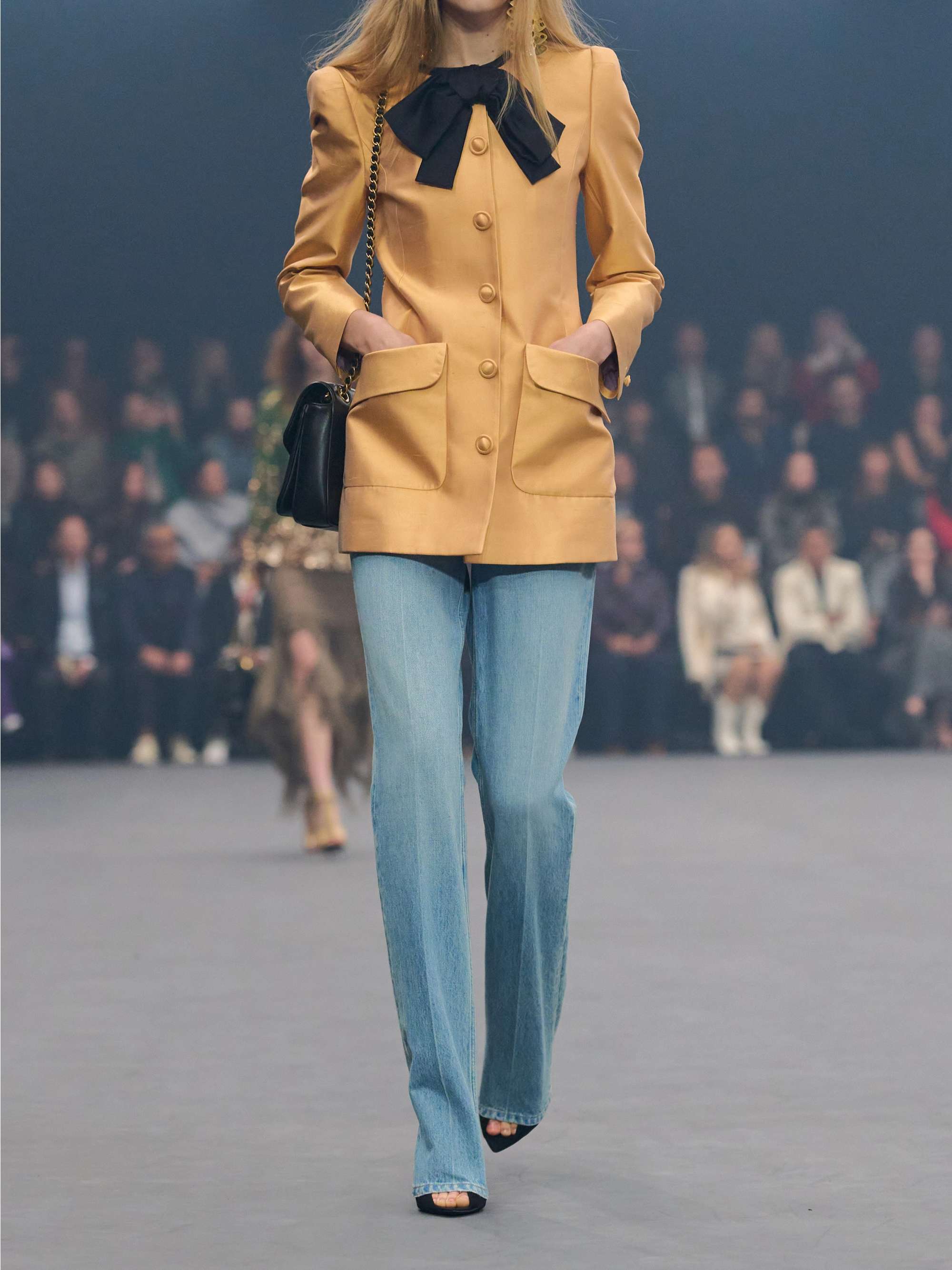 Valentino サテンジャケット VALENTINO GARAVANI Bow-detailed silk shantung jacket | NET-A-PORTER