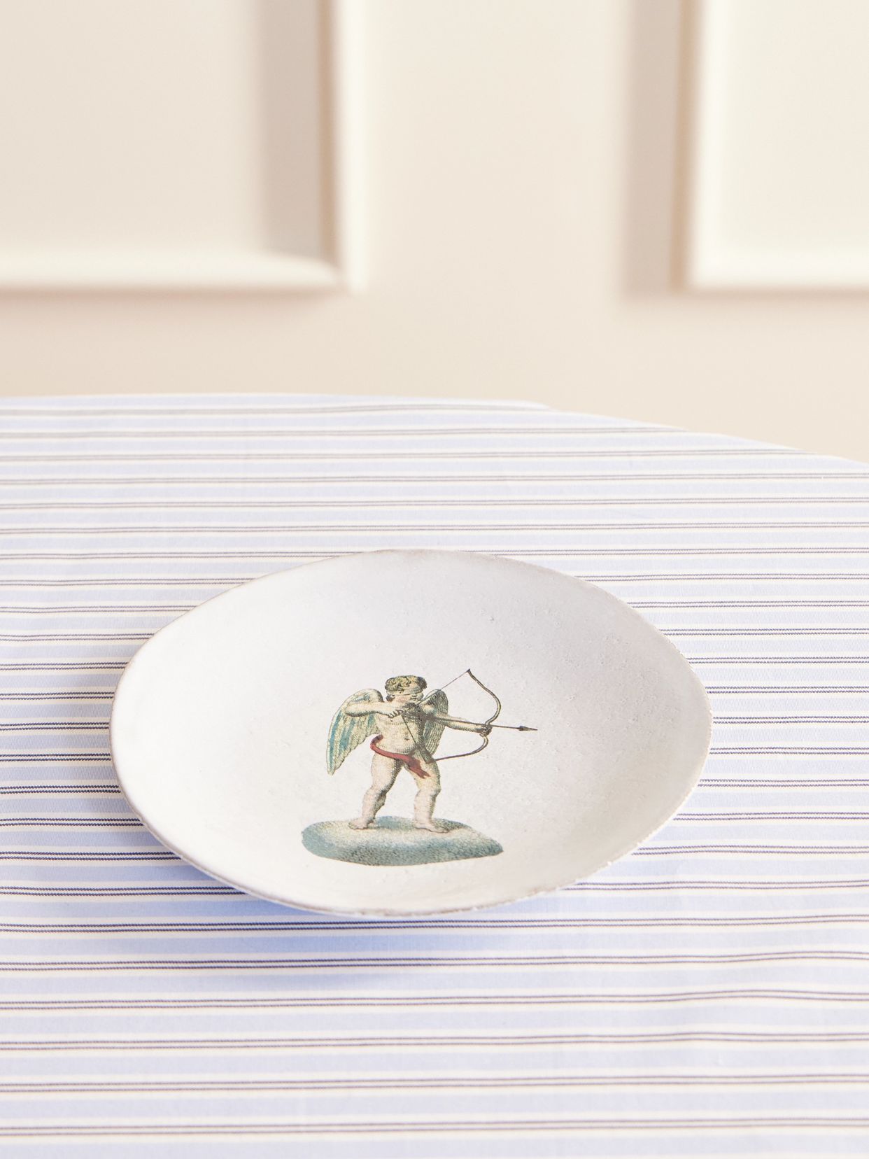 Mixing Plate Patterns At Table