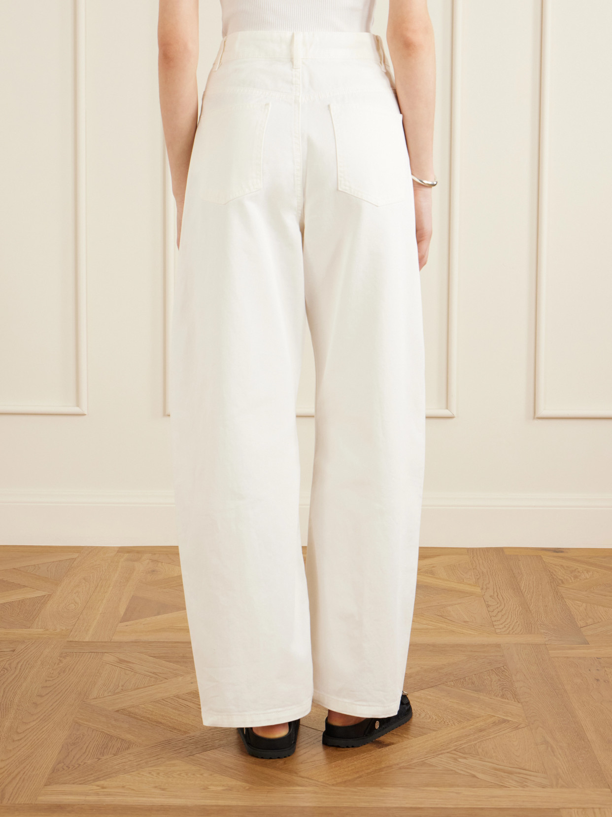 Nelton Mid-Rise Barrel-Leg Jeans