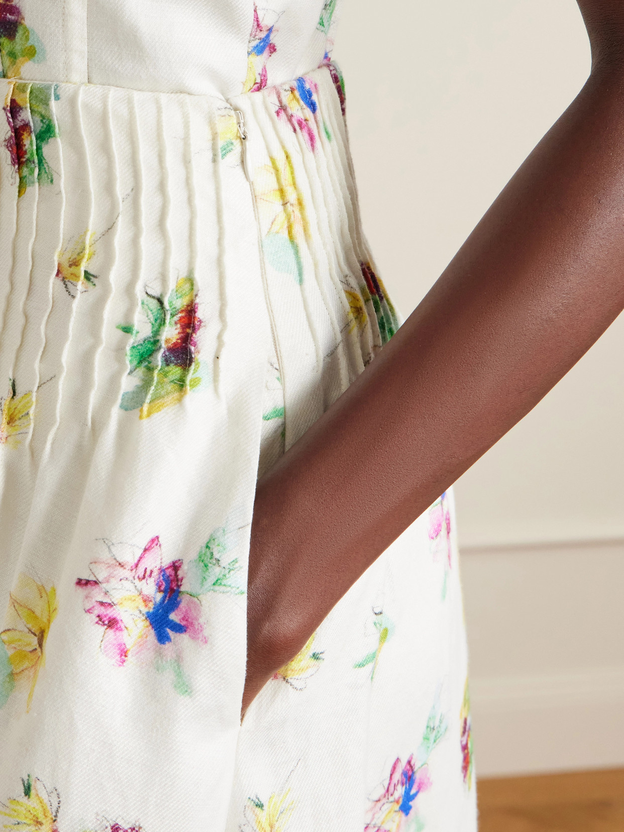 Penelope Pintucked Floral-Print Linen-Twill Maxi Skirt