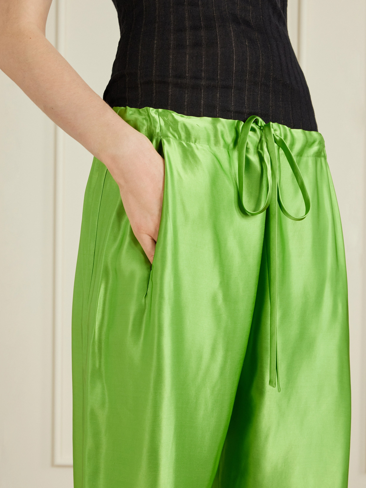 Khaite Palazzo Trousers In Viscose With Drawstring In Green
