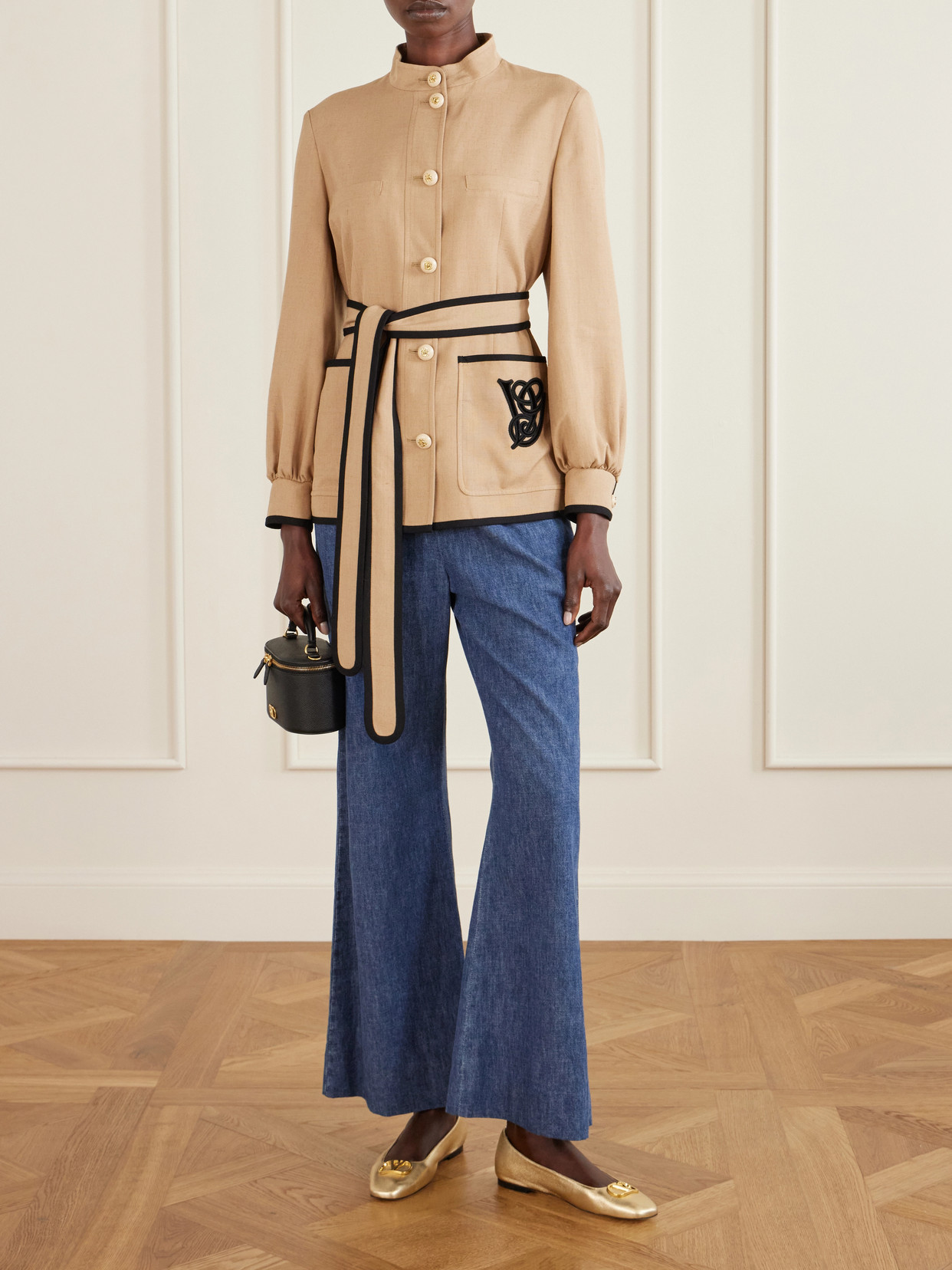 Valentino Garavani Vlogo Signature Ballerinas In Laminated Nappa Leather In Gold