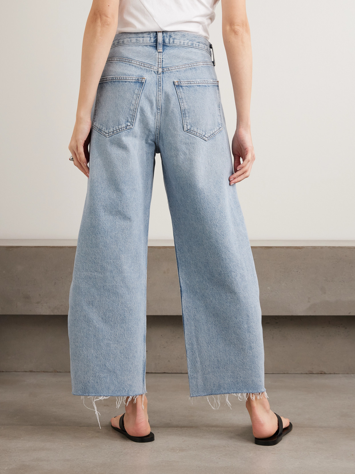 Low Curve Fray High-Rise Wide- Leg