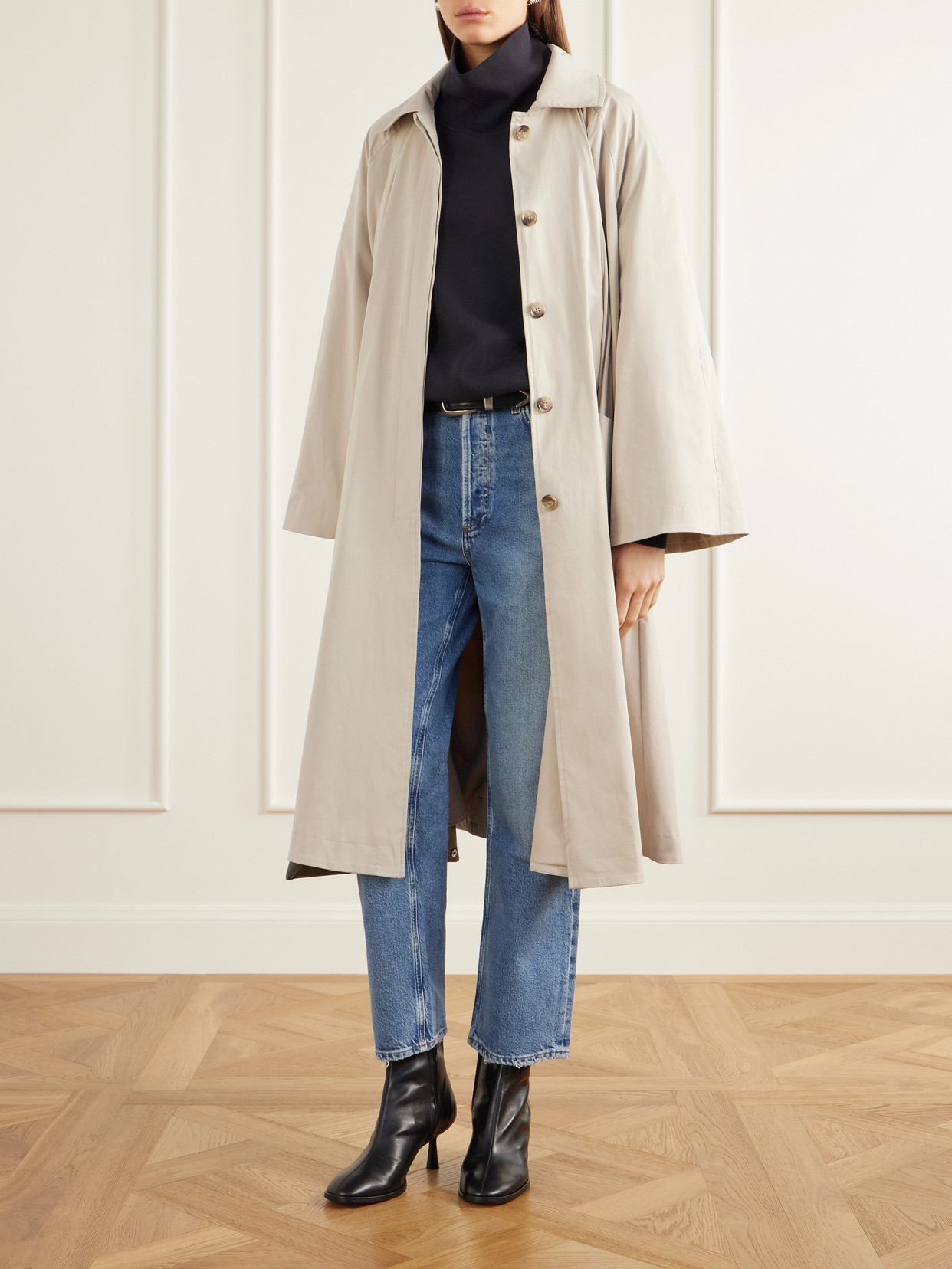 '90S Pinch Waist Cropped Distressed Mid-Rise Straight-Leg Jeans