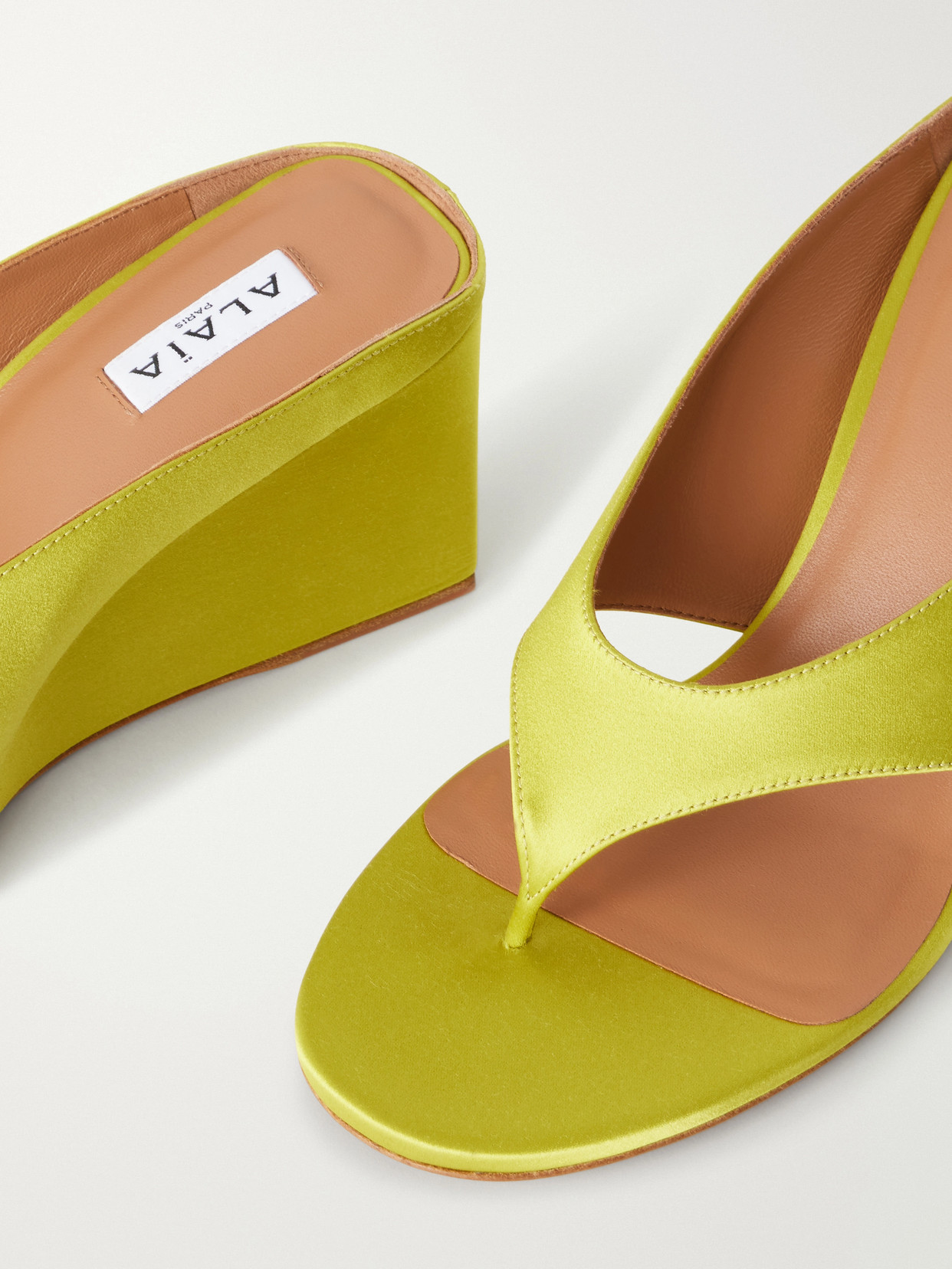 Alaïa - Tong 75 Satin Wedge Sandals