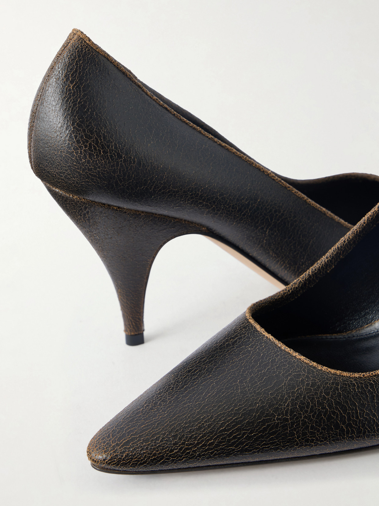 Liisa Waxed Pumps
