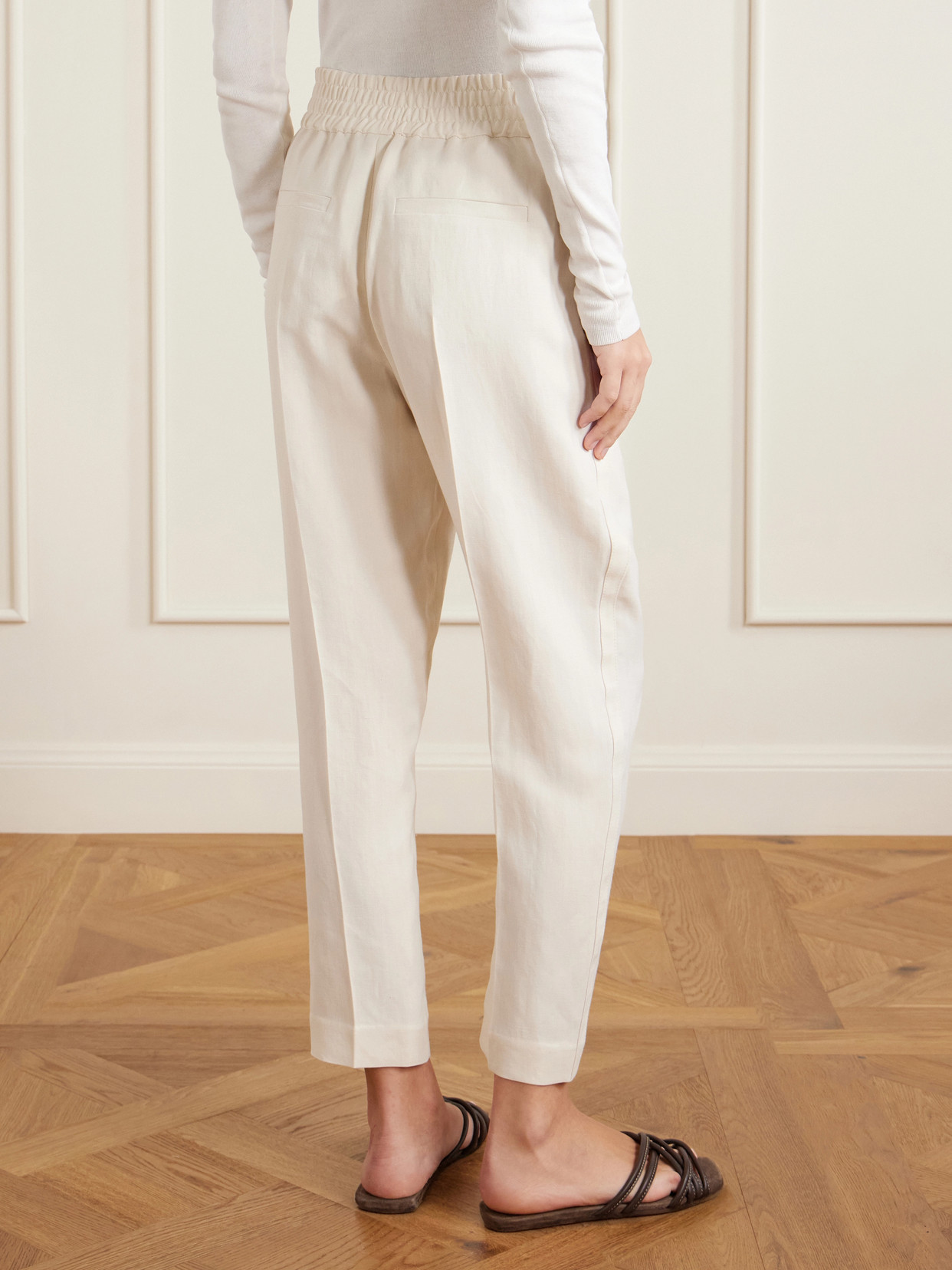 Brunello Cucinelli Women Baggy Pull-up Trousers In Viscose And Linen Fluid Twill In White