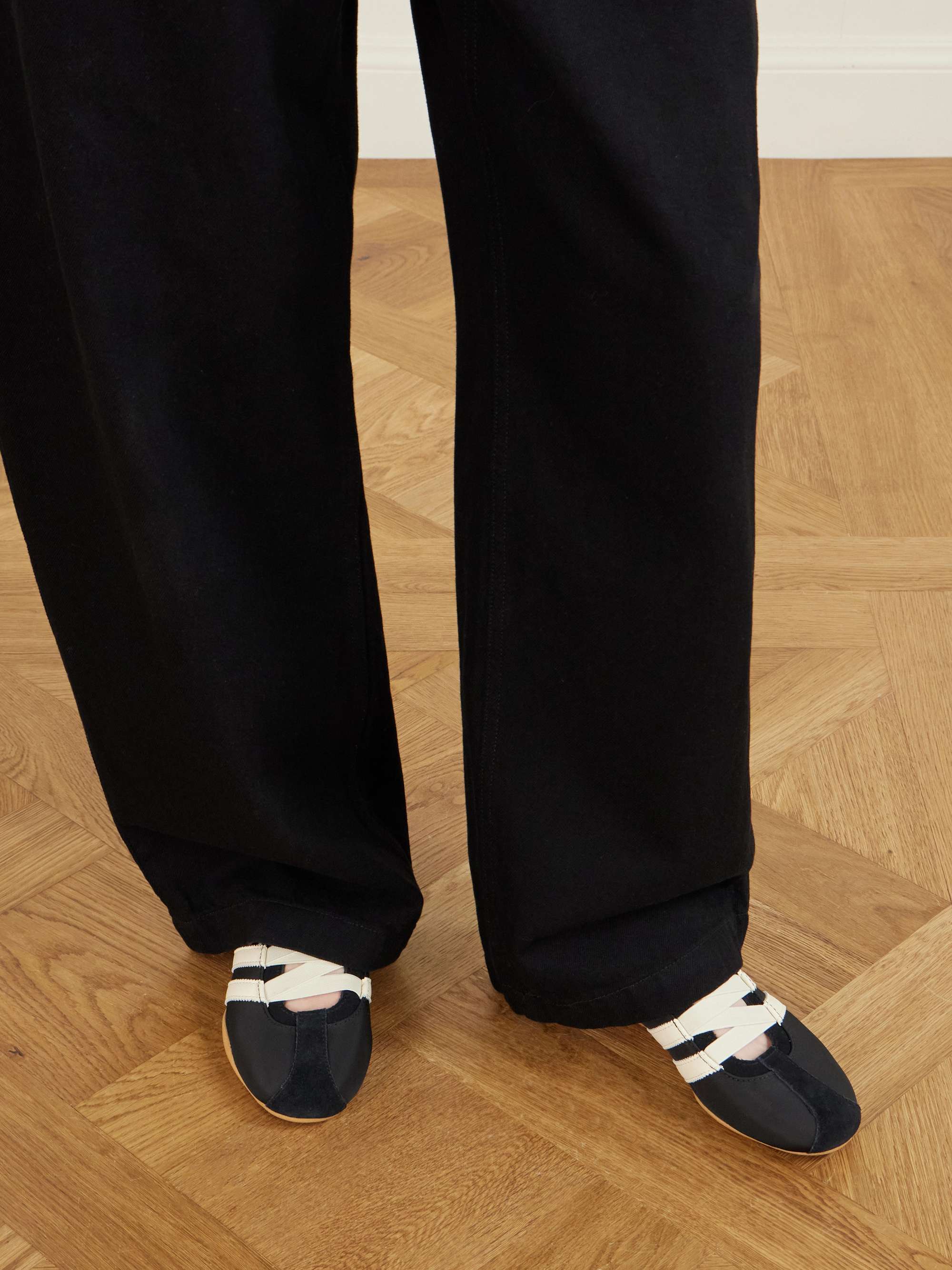 ADIDAS ORIGINALS 