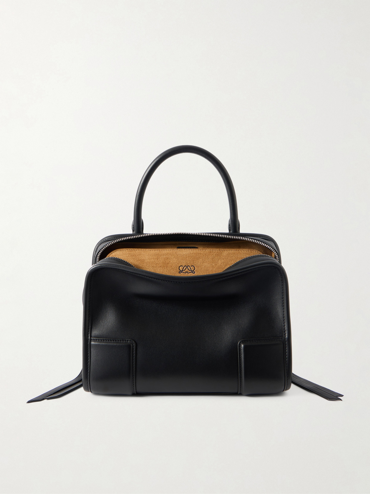 Loewe Amazona 180 Leather Shoulder Bag In Black