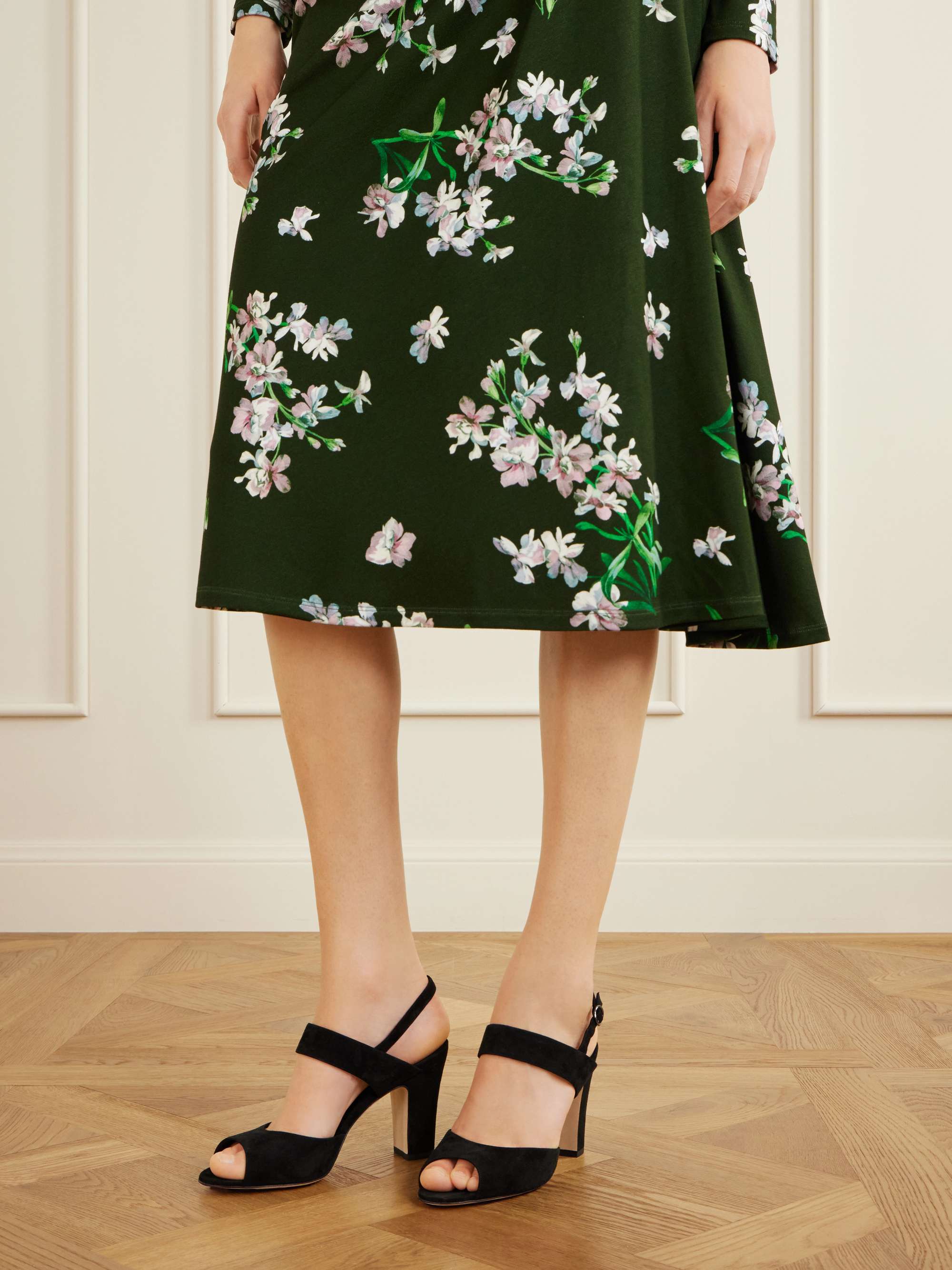 MANOLO BLAHNIK 