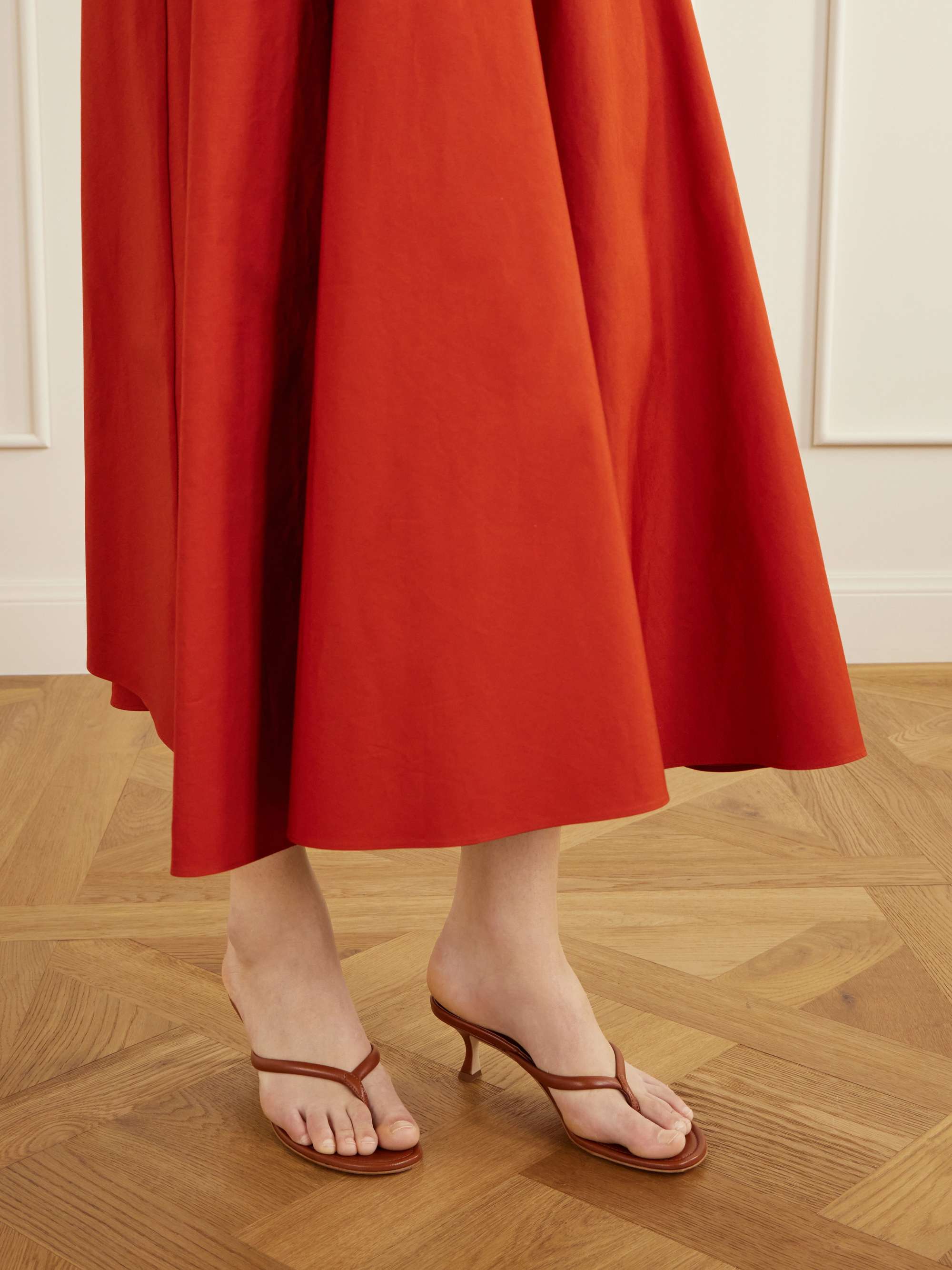 MANOLO BLAHNIK 