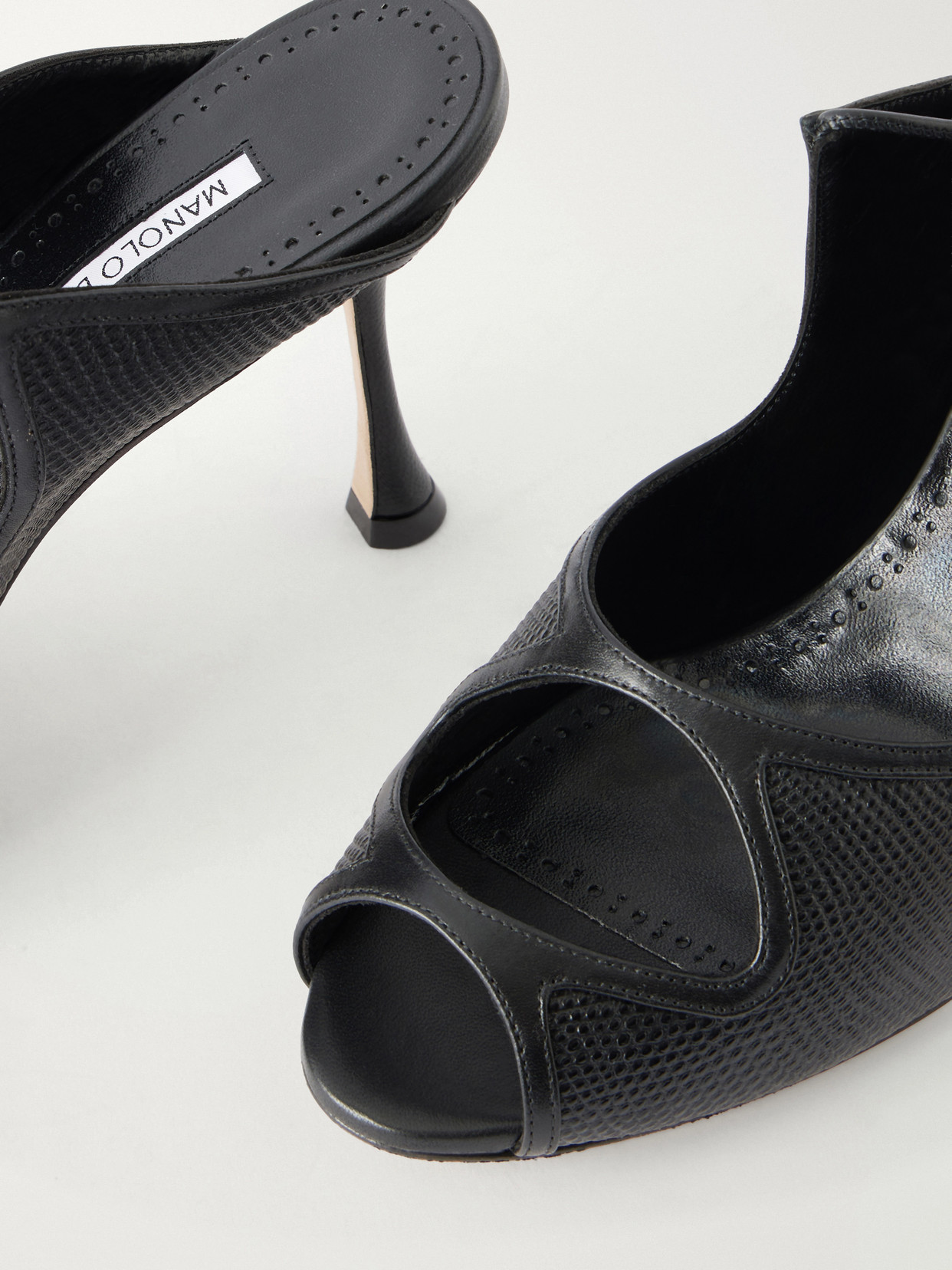 Prosta 90 Cutout Textured Sandals