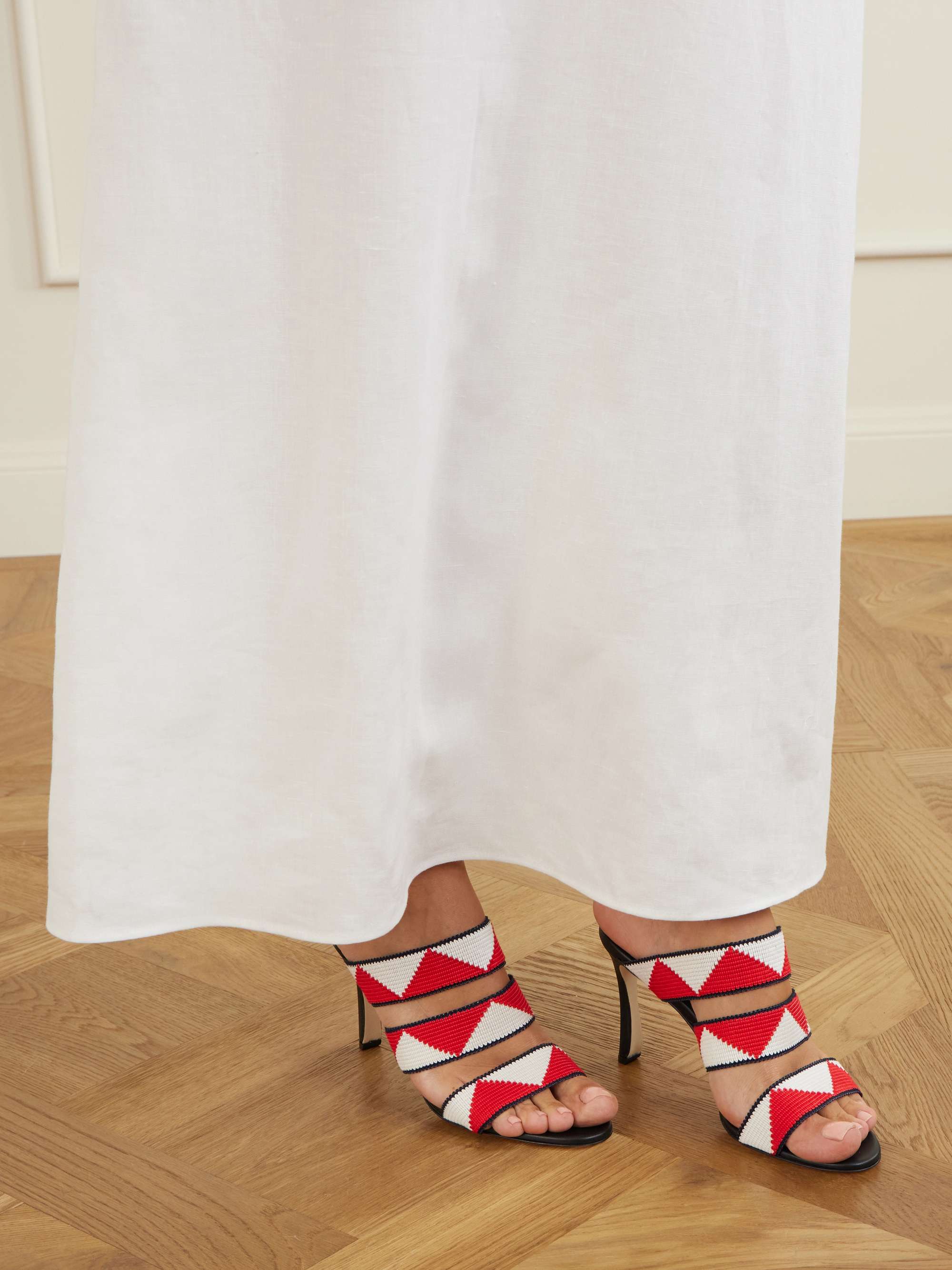 MANOLO BLAHNIK 