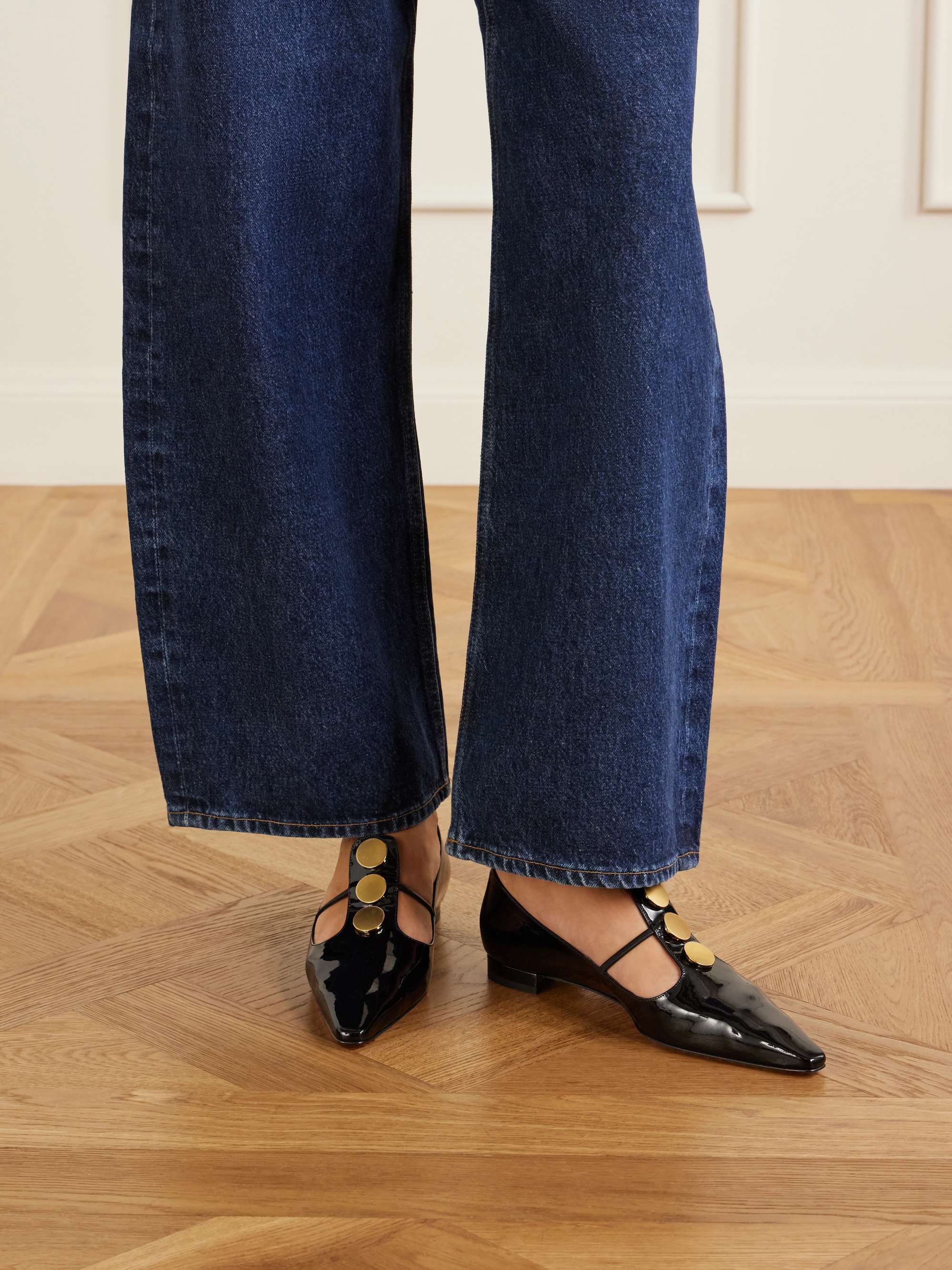 MANOLO BLAHNIK 