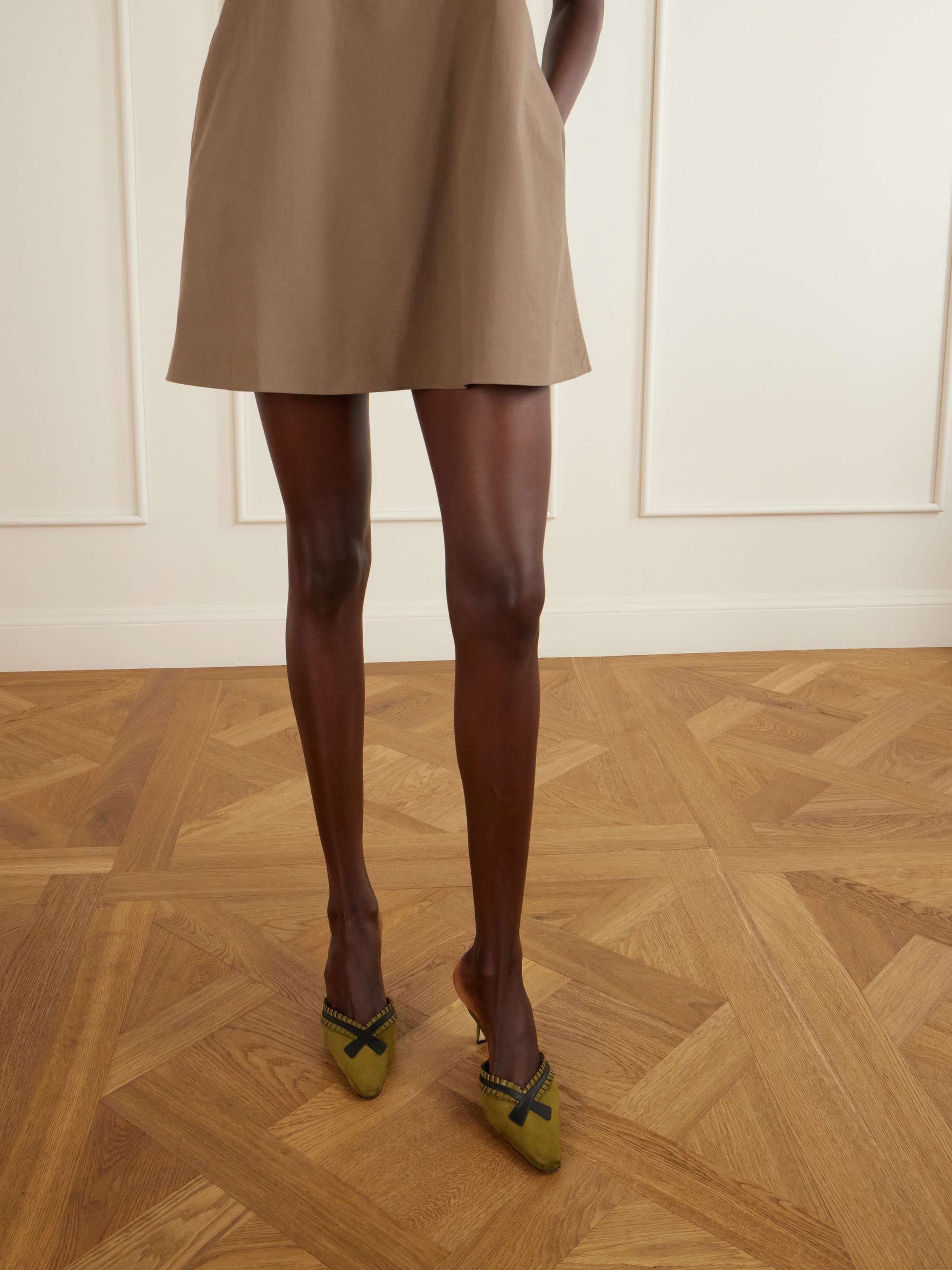 MANOLO BLAHNIK 