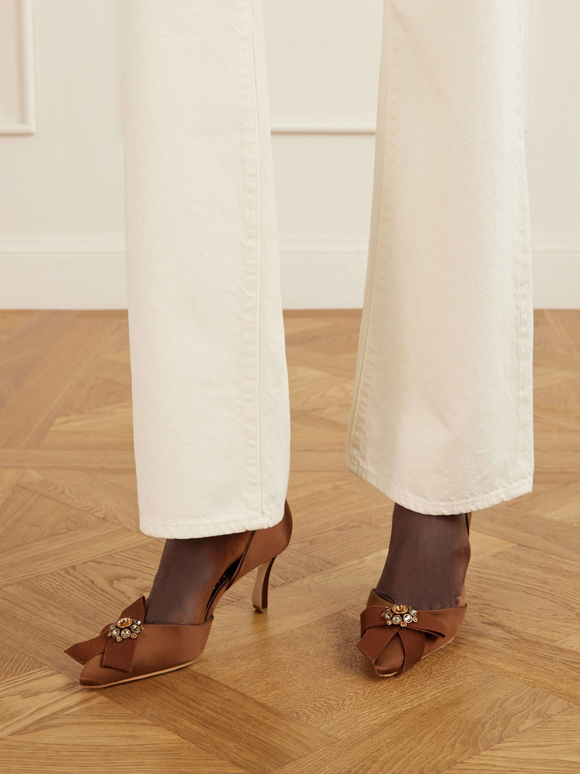 MANOLO BLAHNIK 