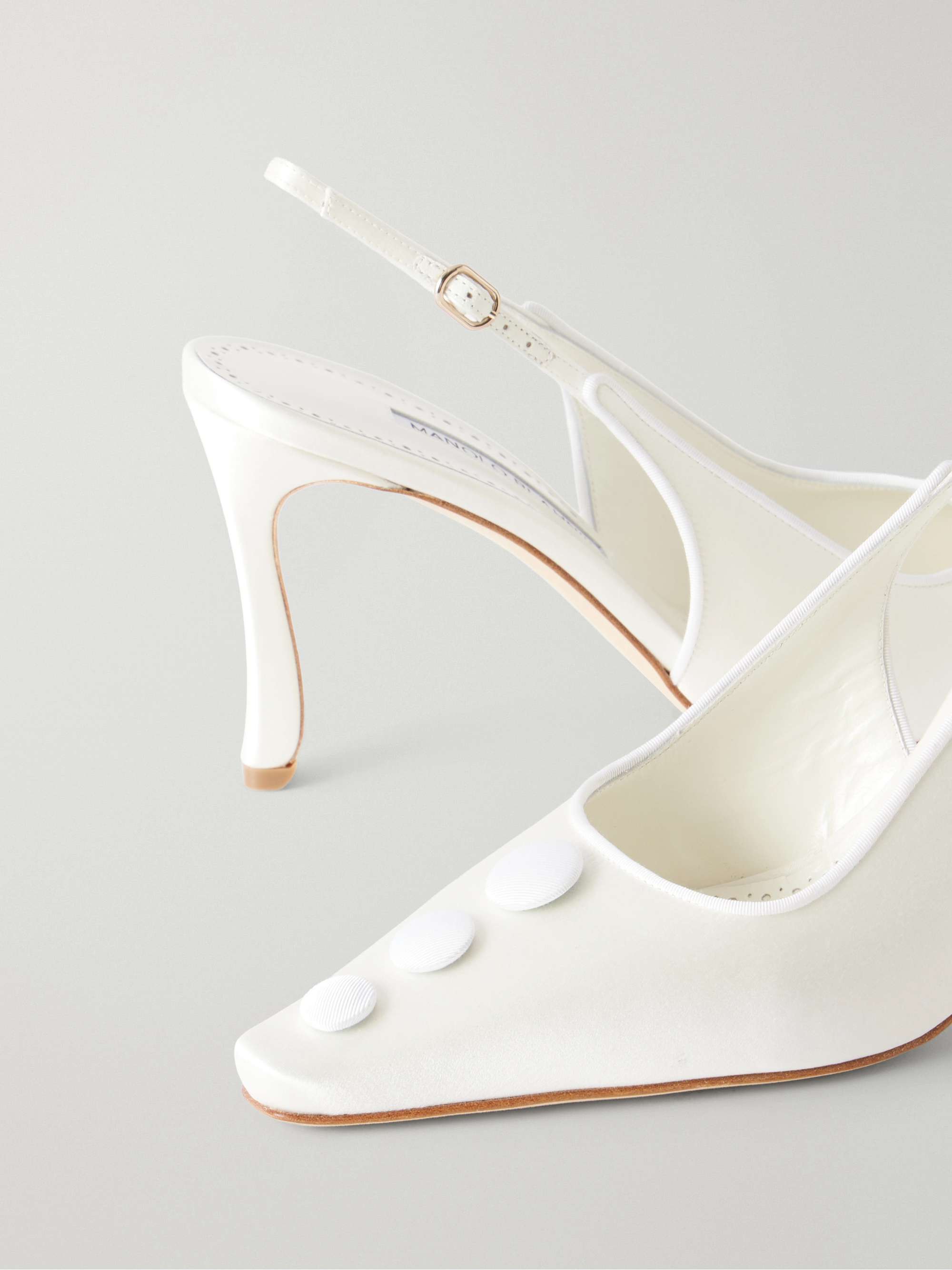 【新品未使用品】MANOLO BLAHNIK MANOLO BLAHNIK Alexa 90 embellished satin pumps | NET-A-PORTER