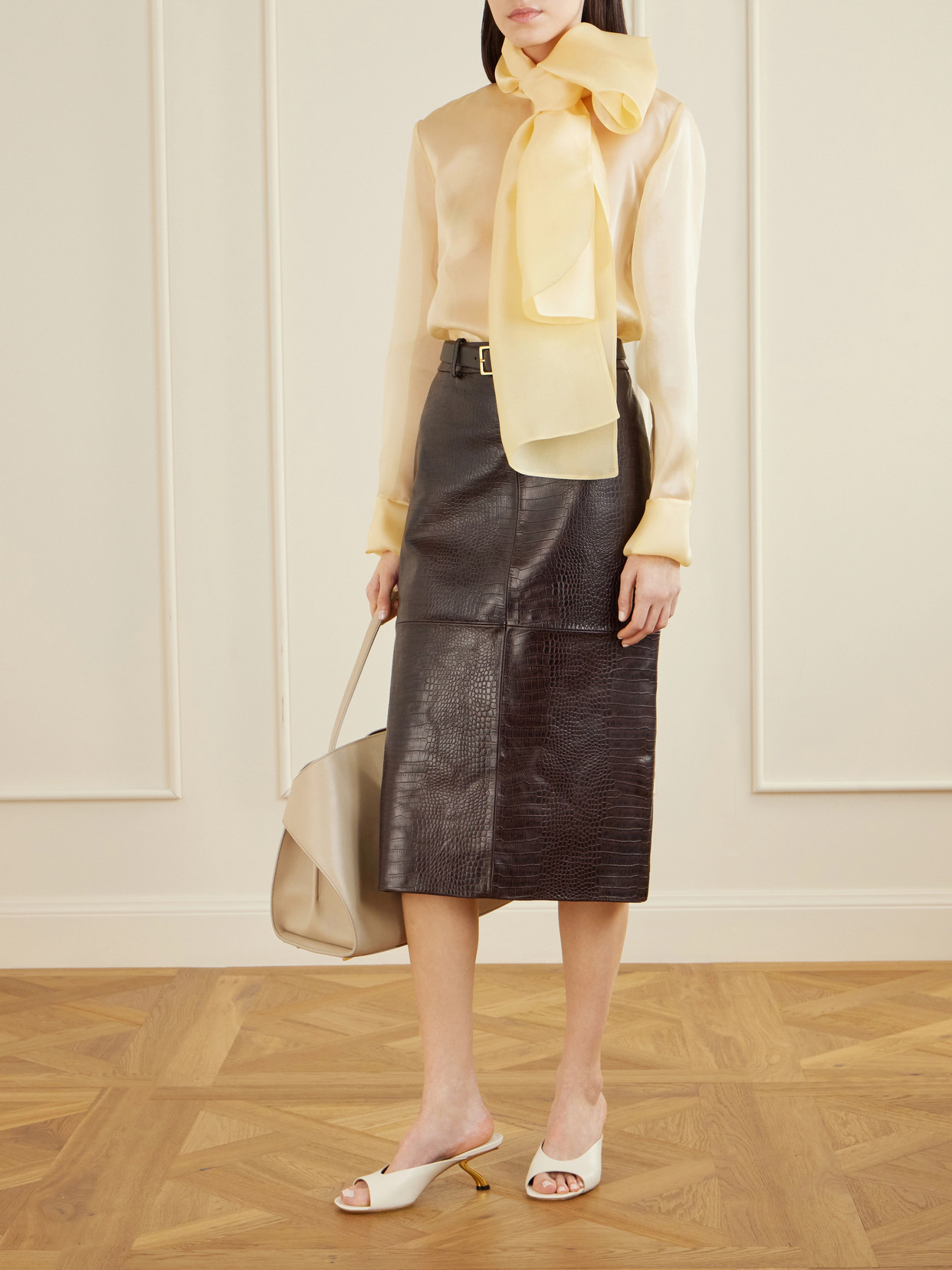 Ferragamo Ivory Leather Igea Mules In Metallic