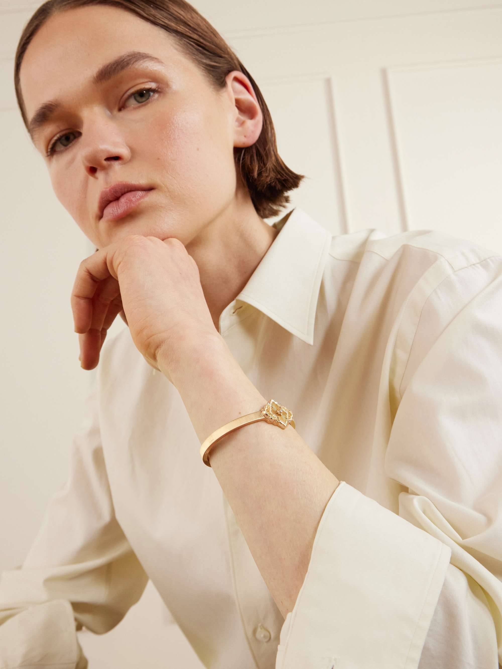 BUCCELLATI Opera Tulle 18-karat gold, mother-of-pearl and diamond bangle