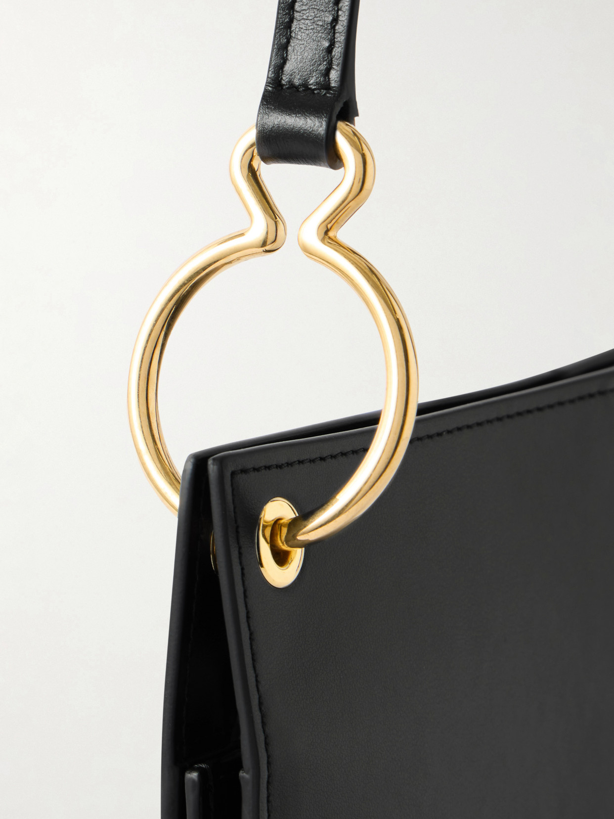 Otto Medium Shoulder Bag