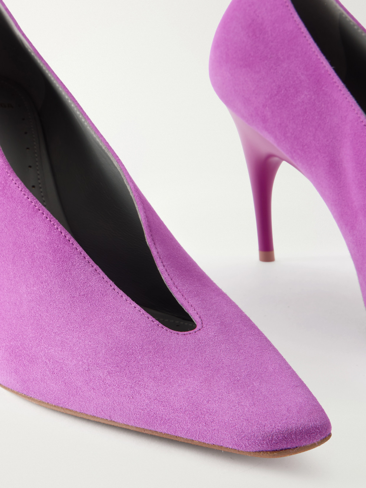 Duchesse Pumps