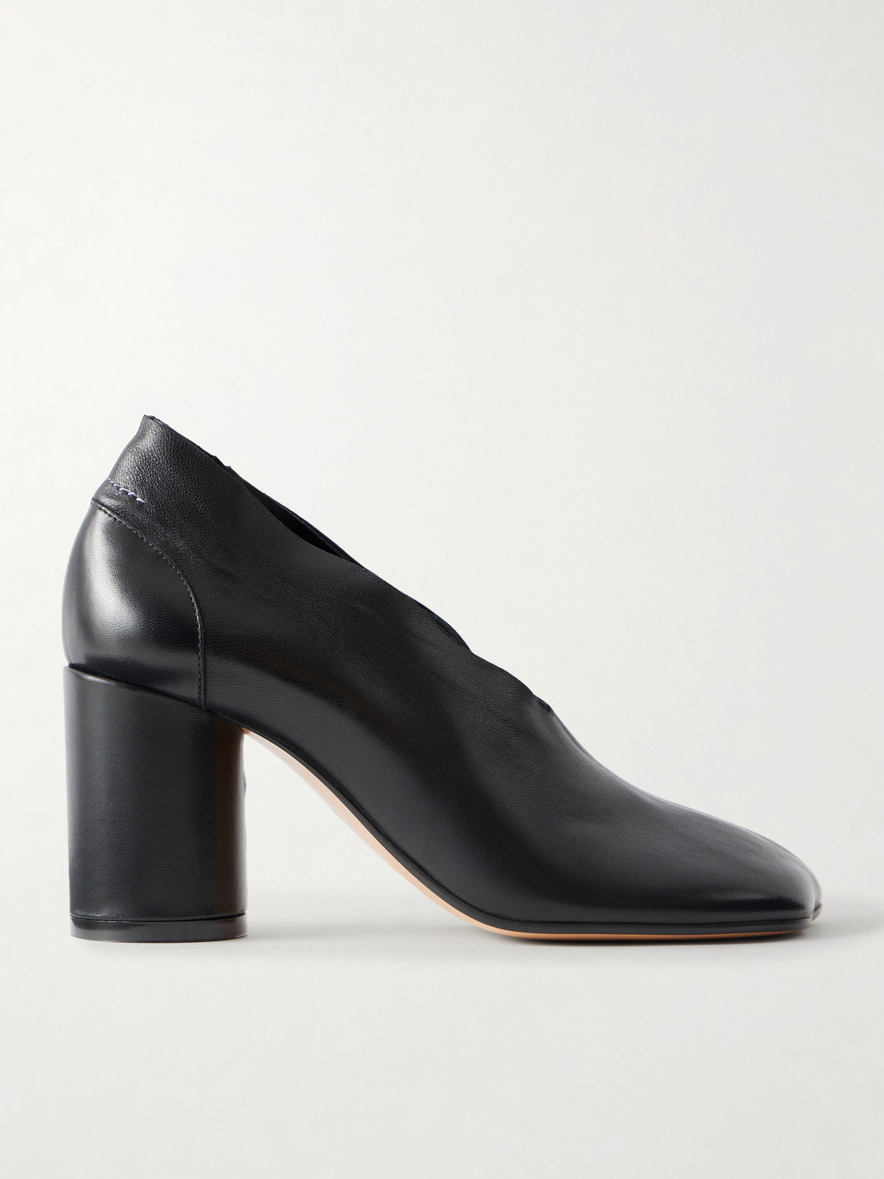 Mm6 Maison Margiela Court Leather Pumps In Black