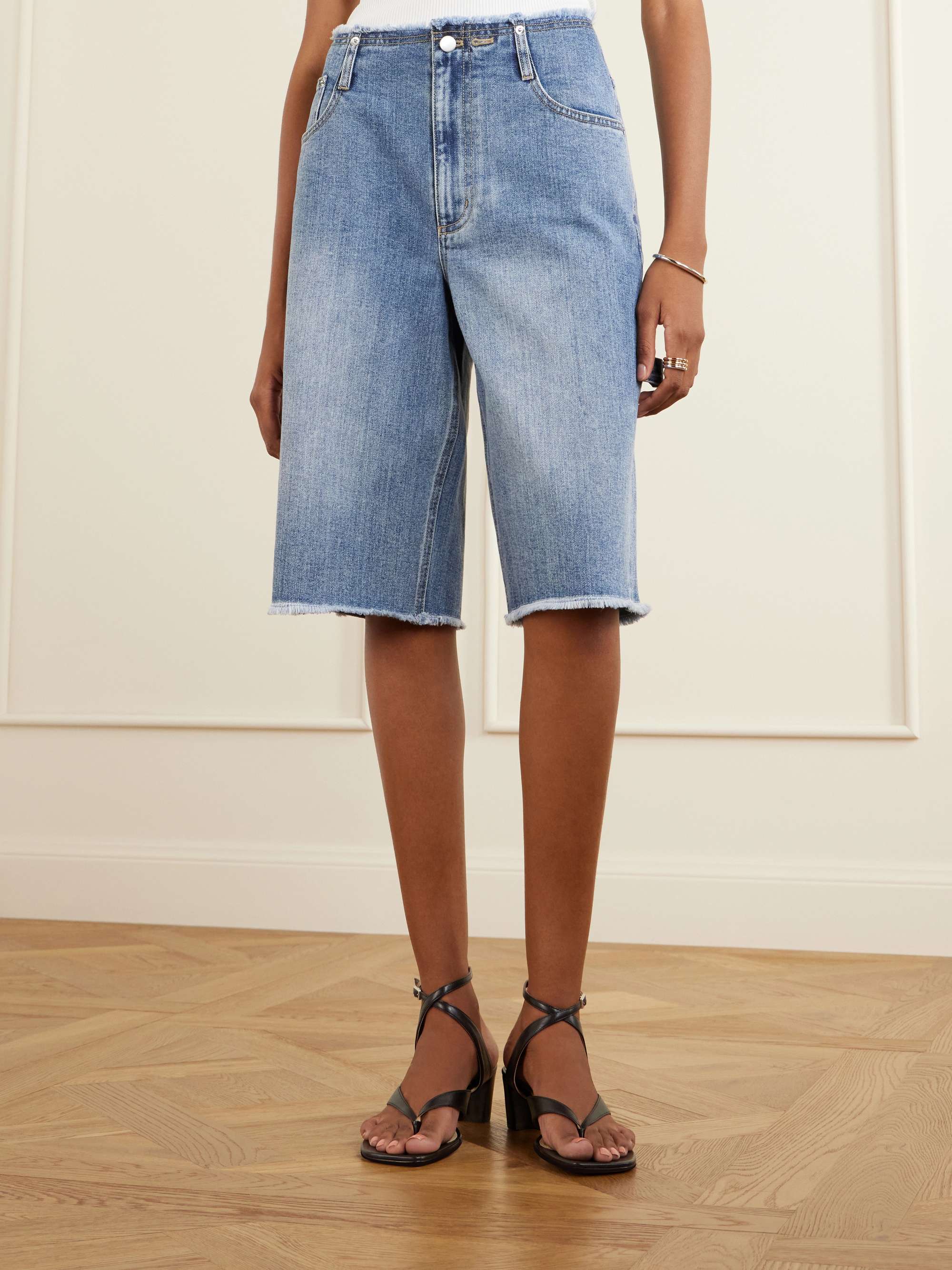 TIBI 