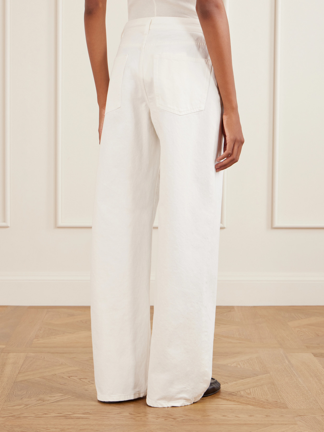 Eglitta Mid-Rise Straight-Leg Jeans