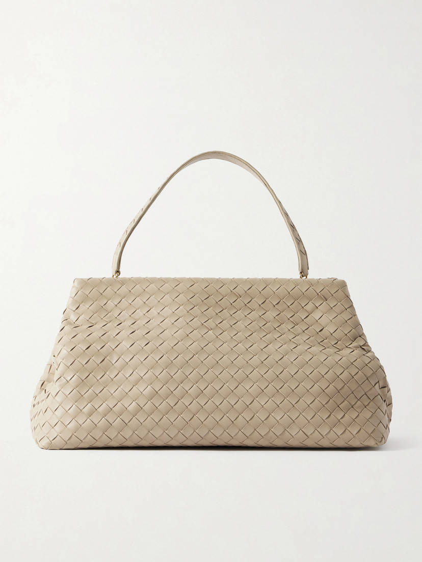 The 1998 Intrecciato leather shoulder bag