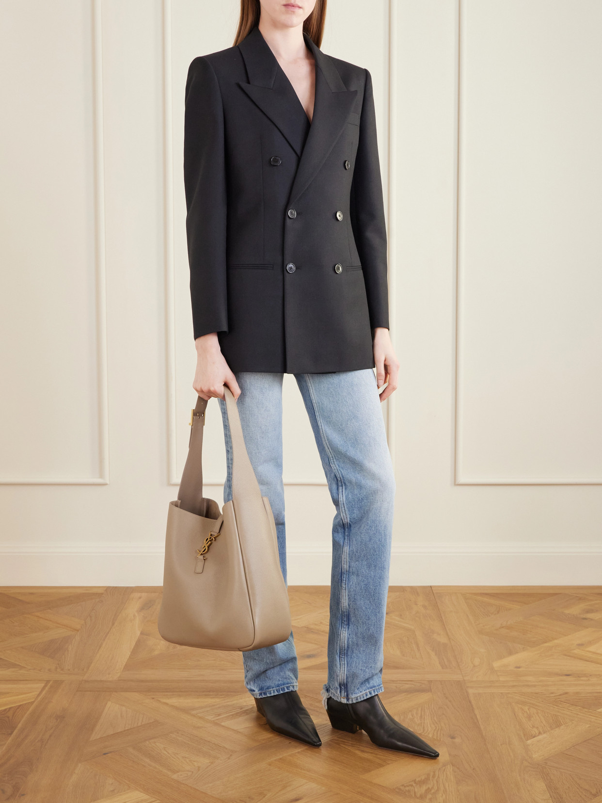 Le 5 À 7 Shoulder Bag
