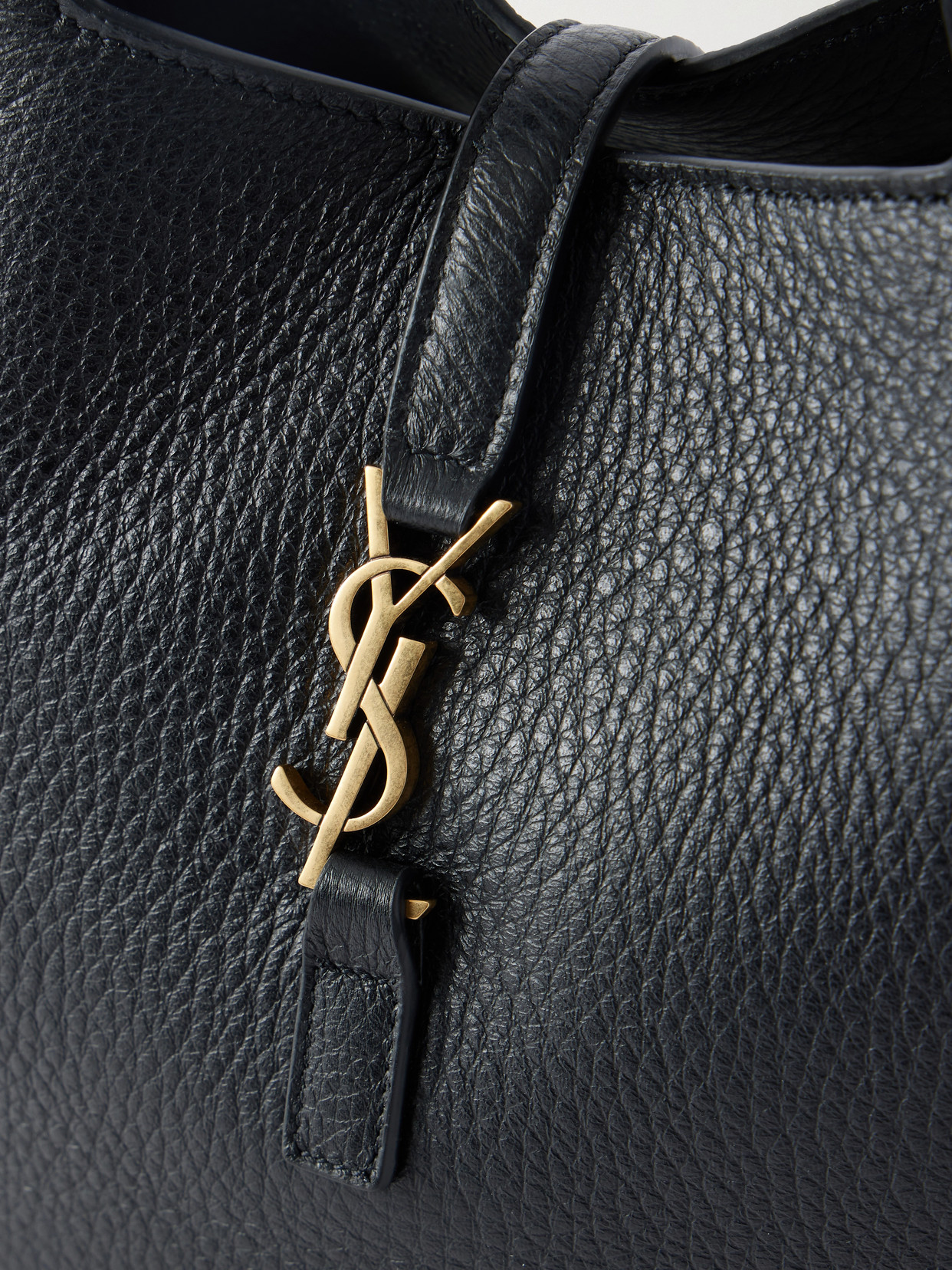 Le 5 À 7 Bea Baby Shoulder Bag