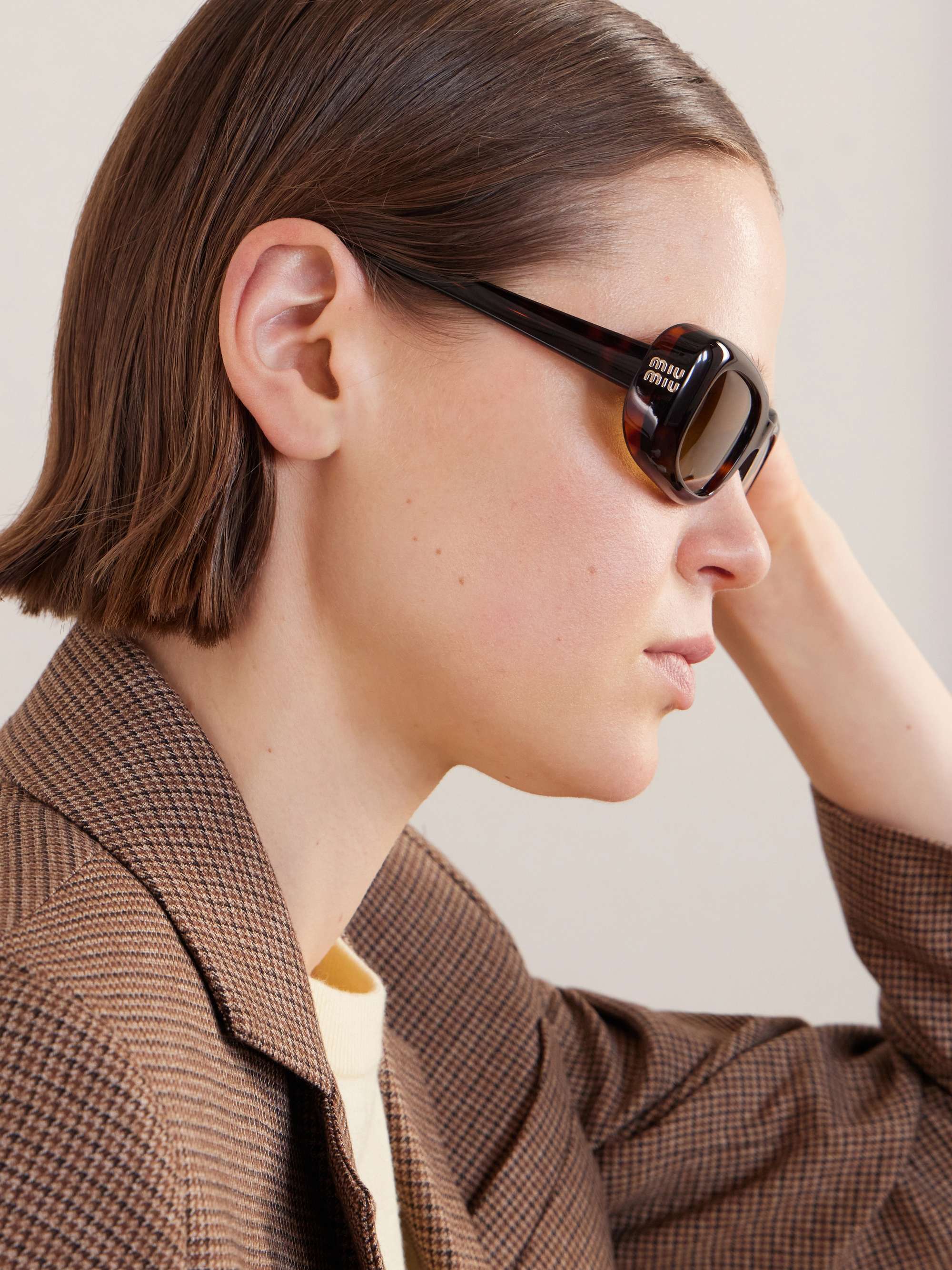 MIU MIU ブラウン スクエアサングラス MIU MIU Square-frame acetate sunglasses | NET-A-PORTER