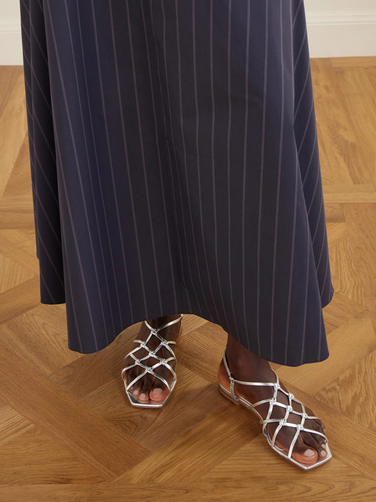 Anisa Flat Sandals