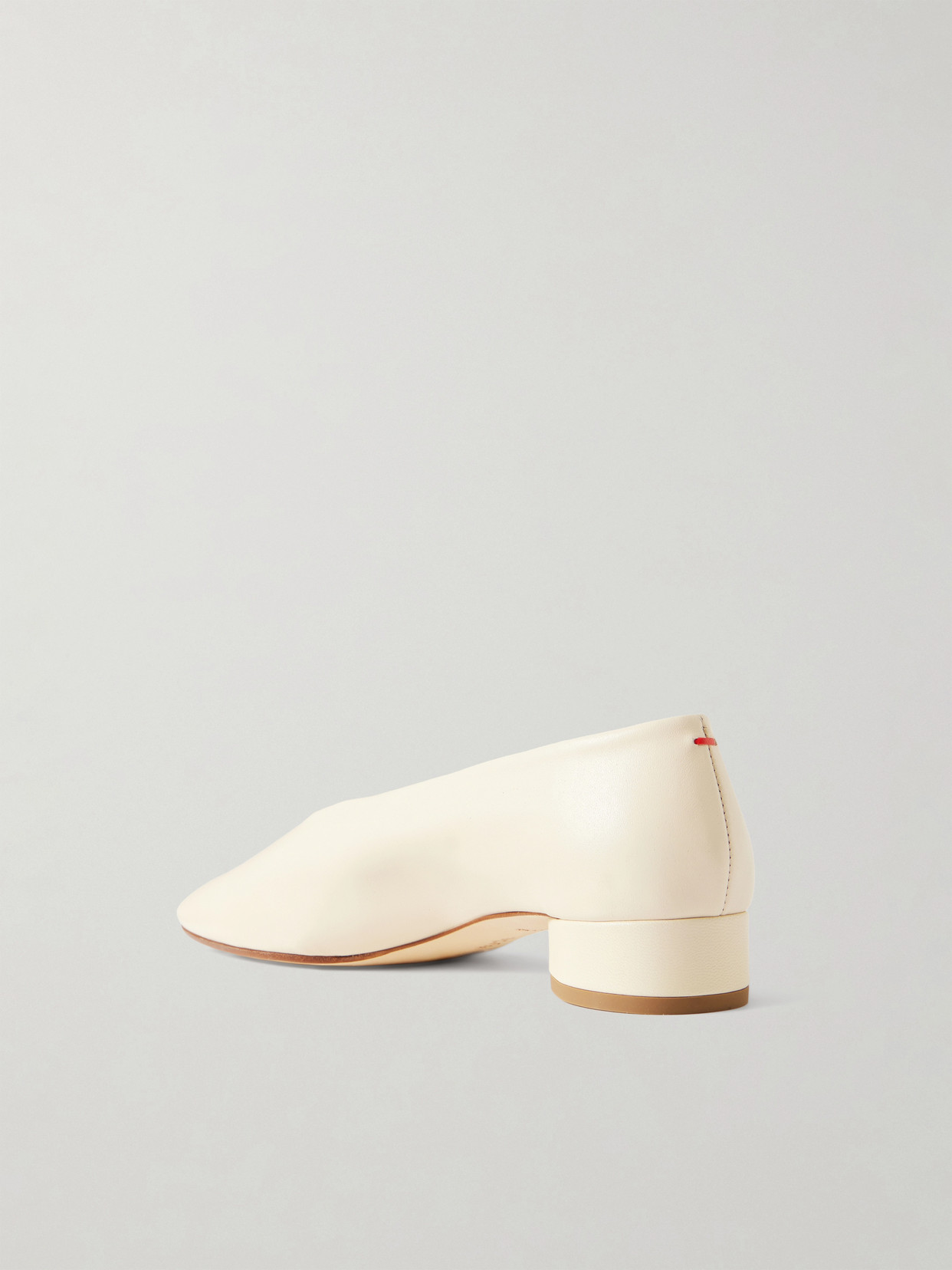 Delia Pumps