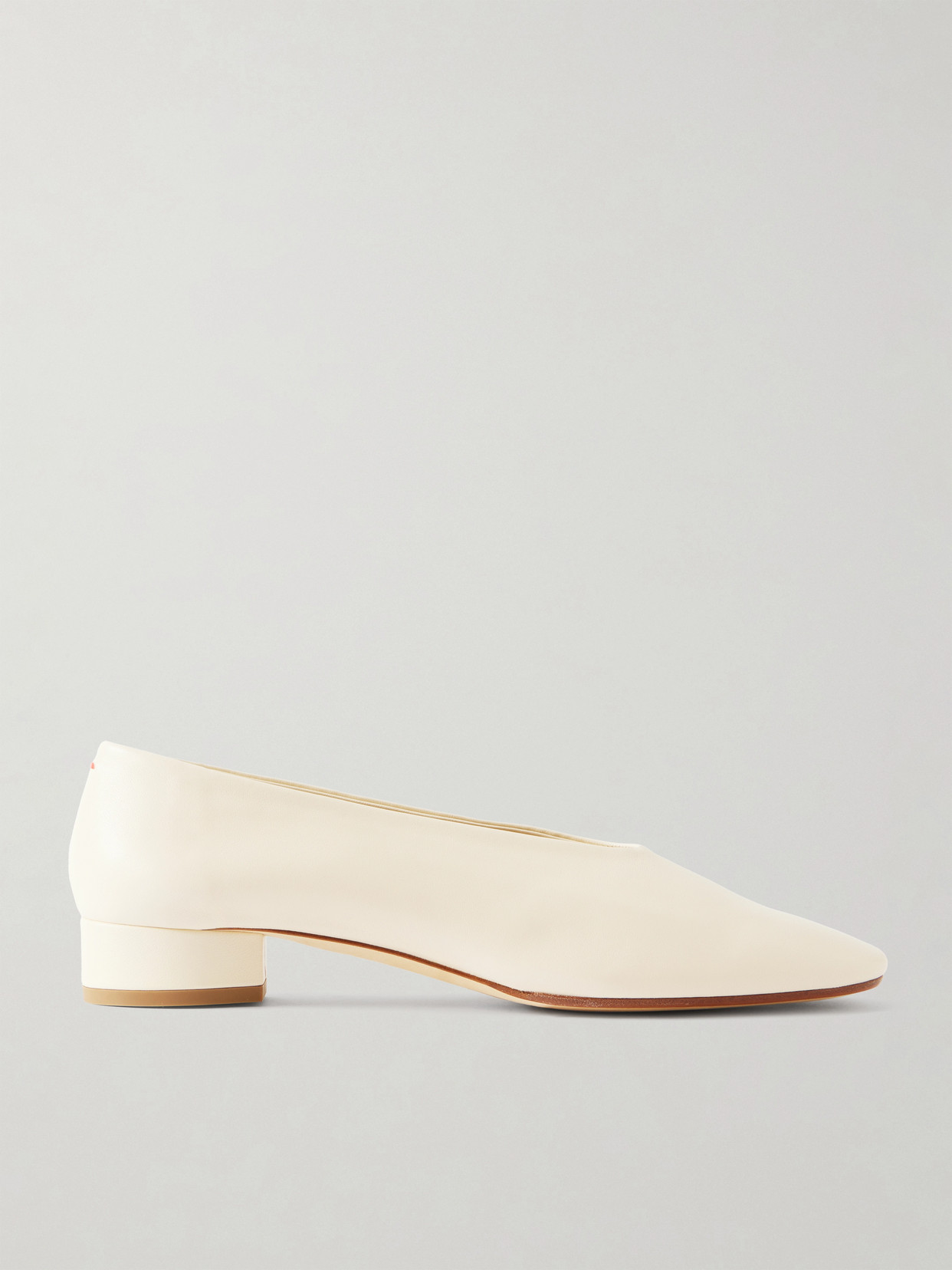 Aeyde Delia Leather Pumps In White