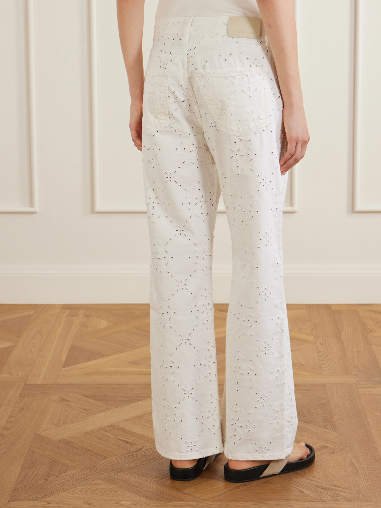Lindz Mid-Rise Embroidered Straight-Leg Jeans