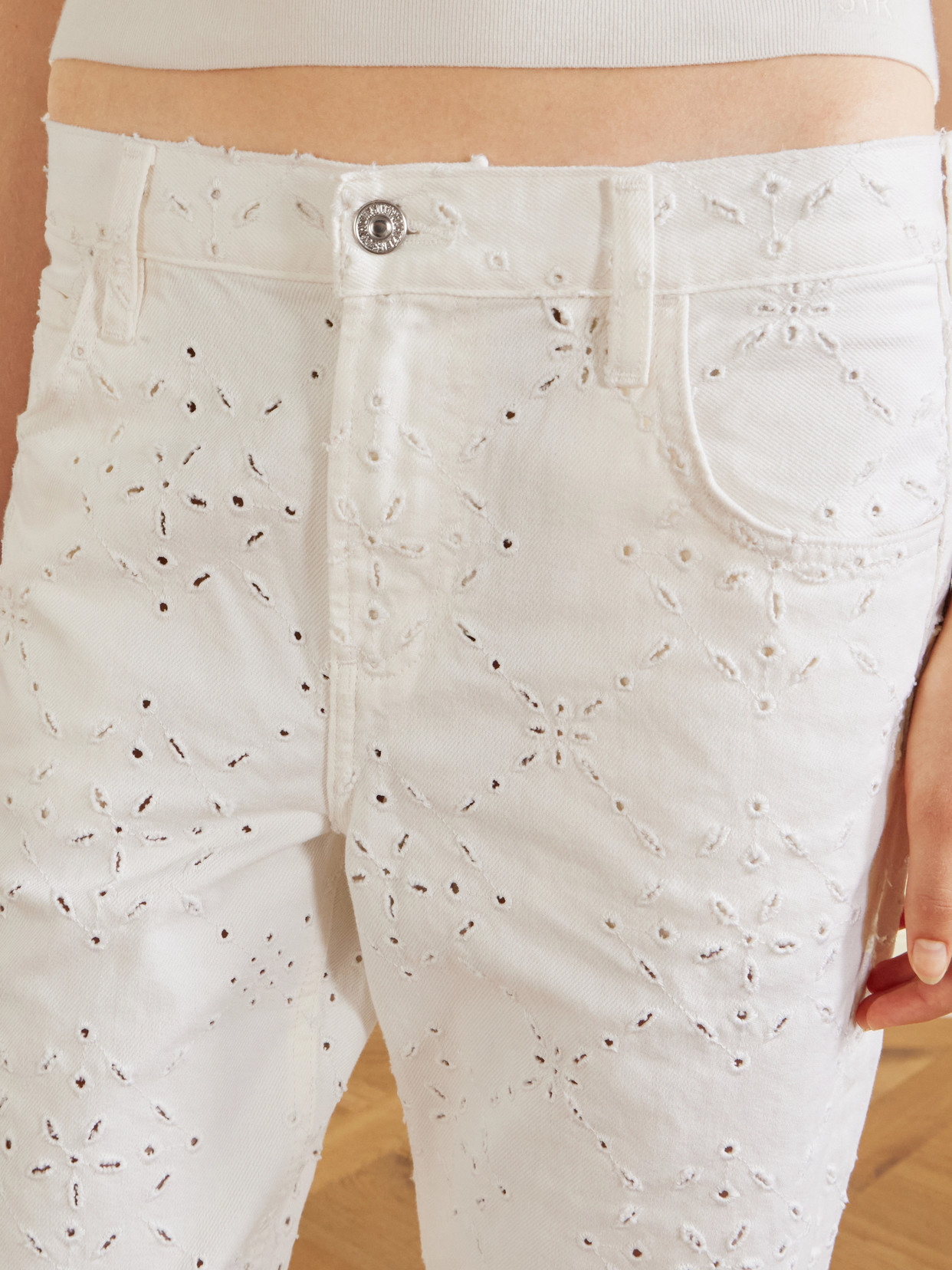 Lindz Mid-Rise Embroidered Straight-Leg Jeans