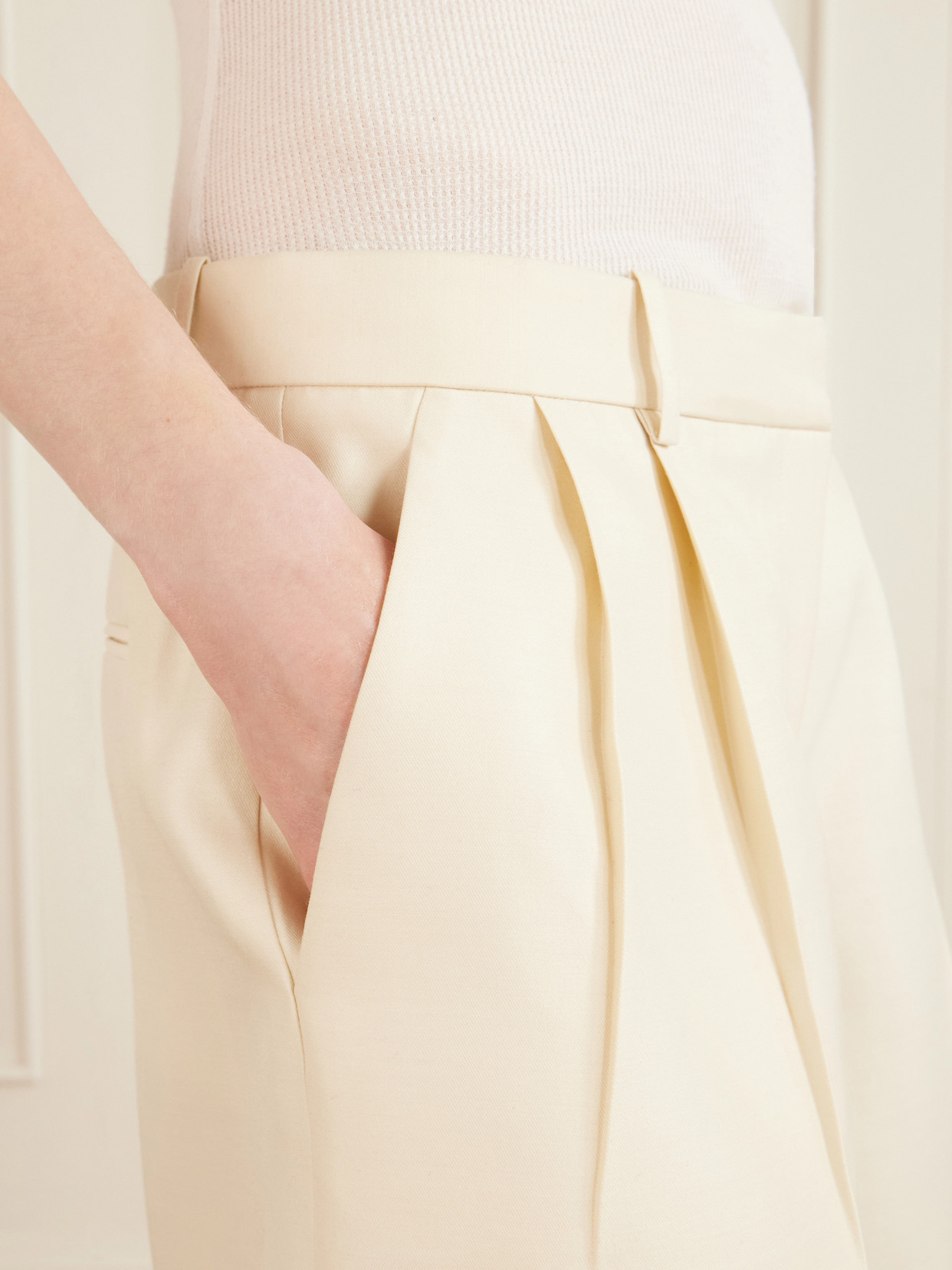 Auggie Pleated Wool And Silk-Blend Shorts