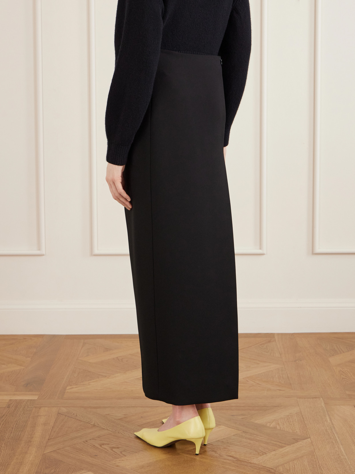 Lyle Crepe Midi