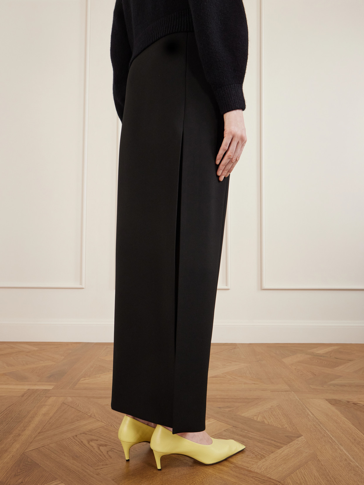Lyle Crepe Midi