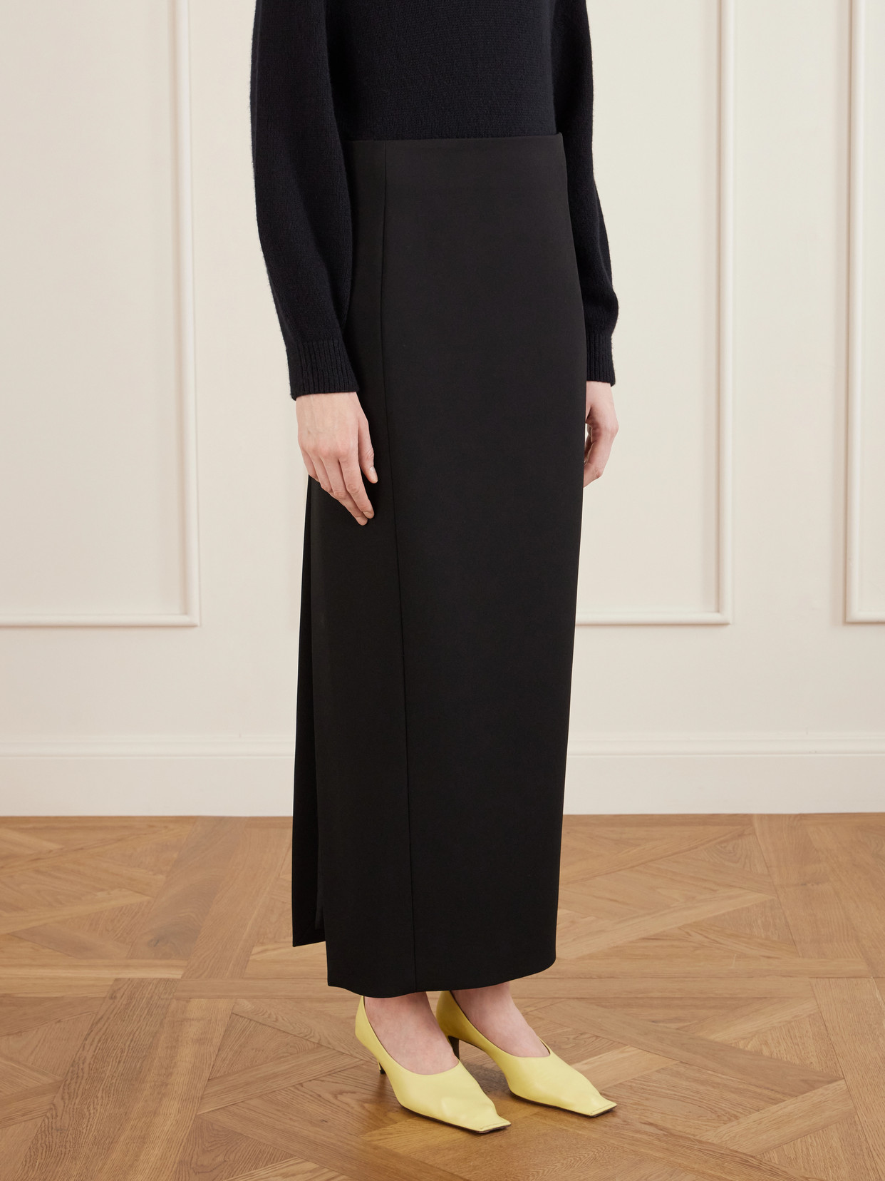 Lyle Crepe Midi