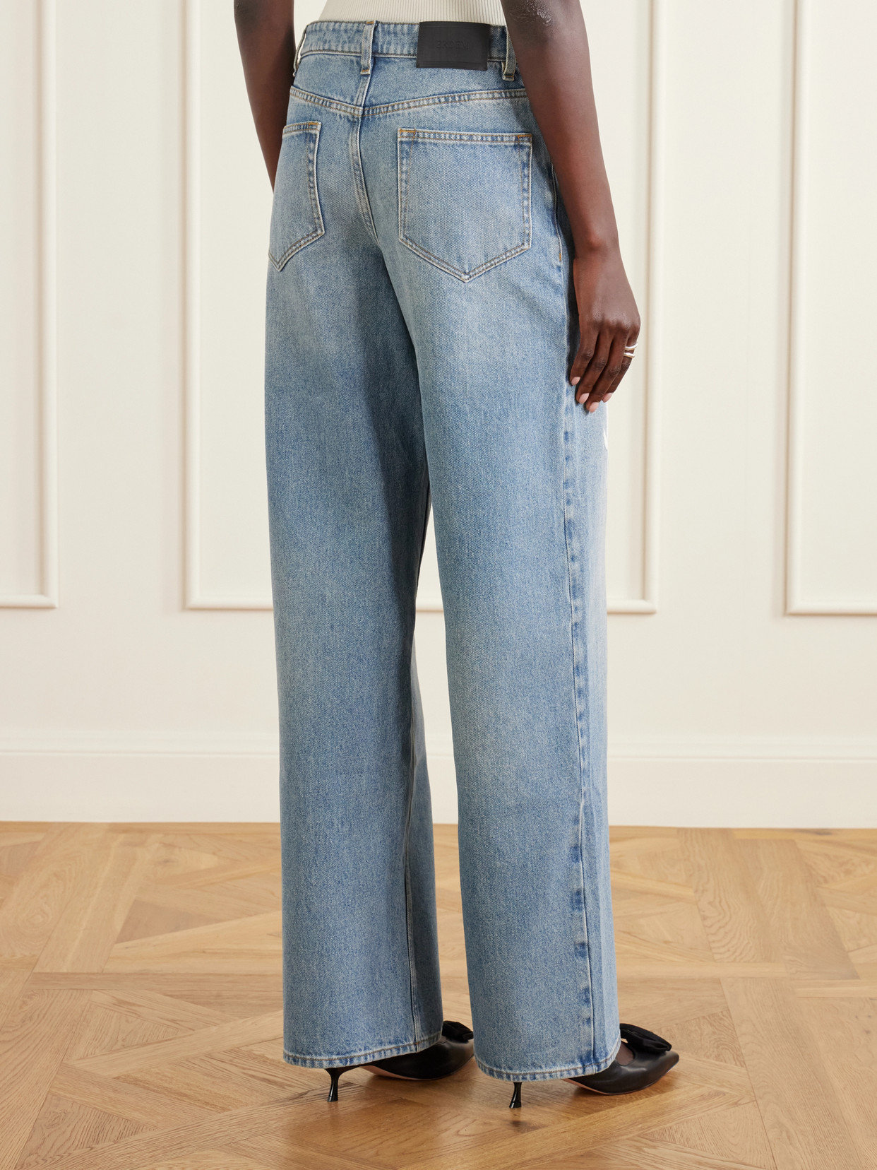 Mid-Rise Straight-Leg Floral-Embroidered Jeans