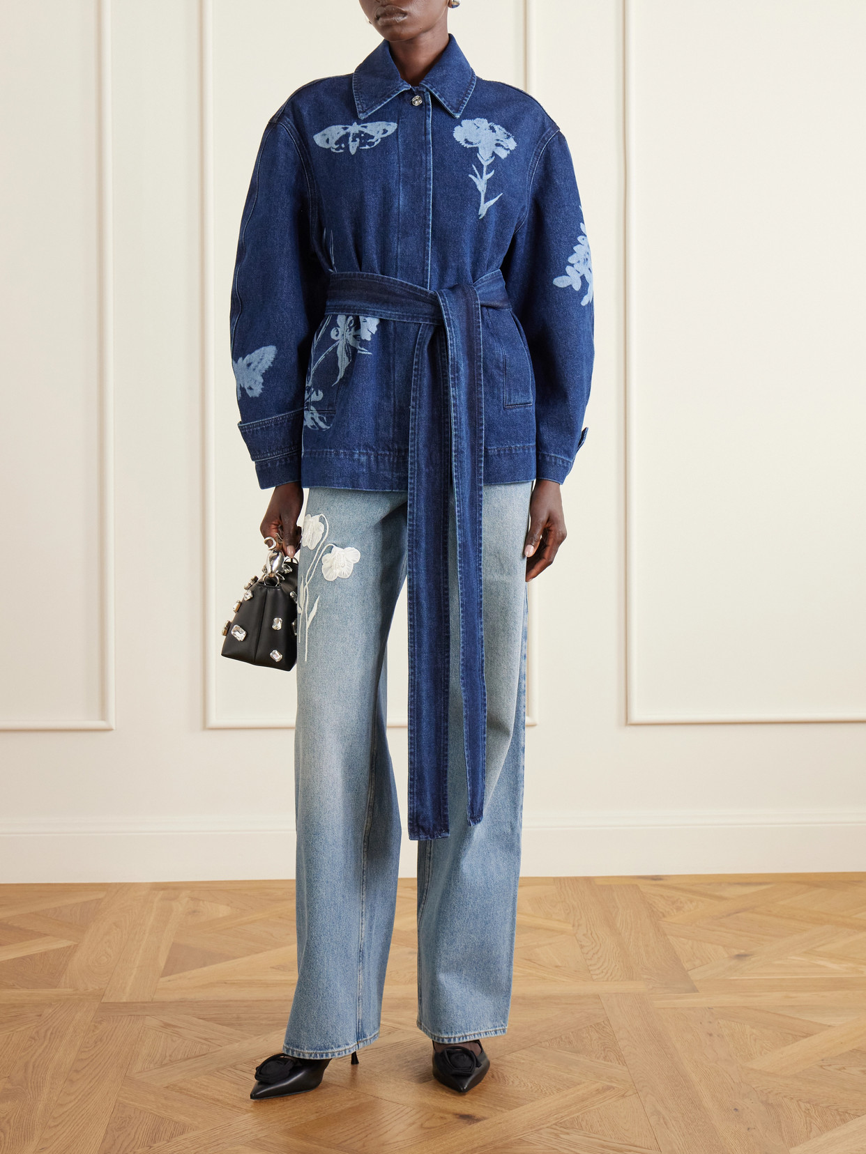 Mid-Rise Straight-Leg Floral-Embroidered Jeans